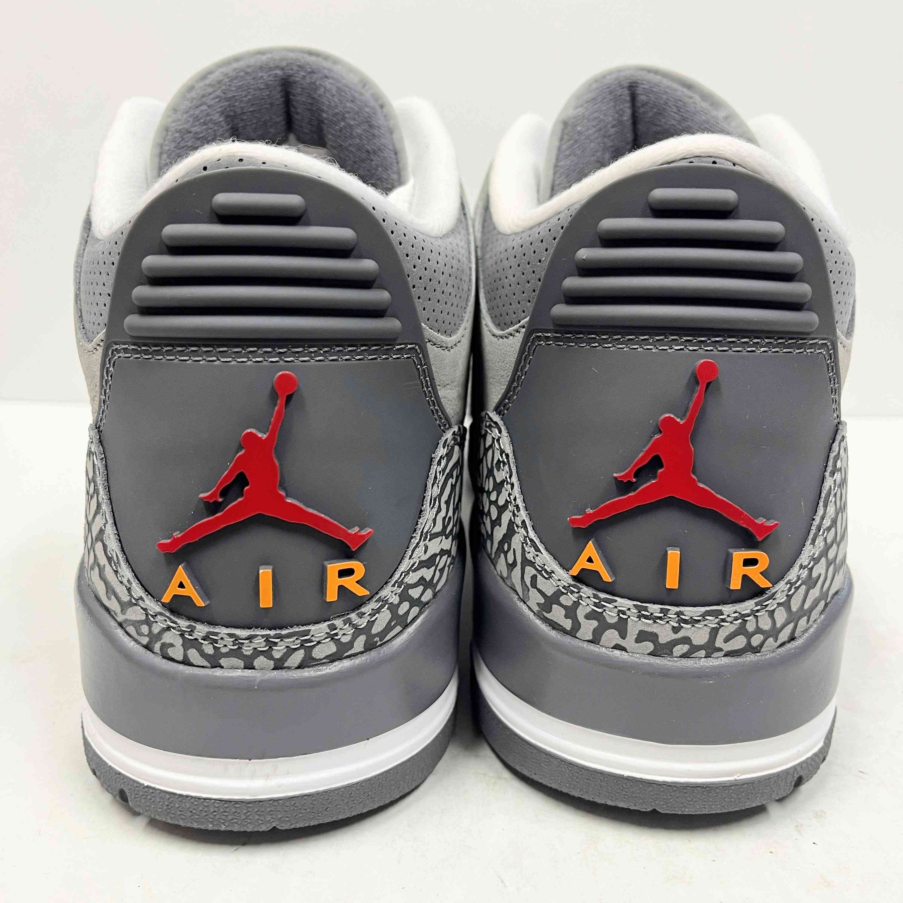 【US12】 AIR JORDAN 3 RETRO CT8532-012 【USED】