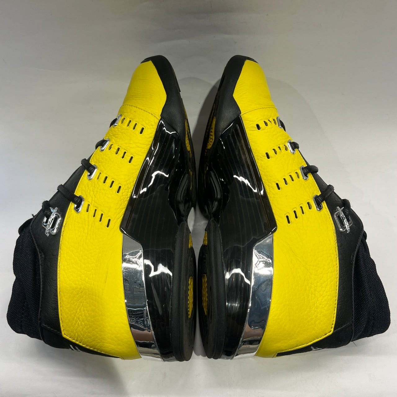 【US8.5】 AIR JORDAN 17 RET LOW SOLEFLY AJ7321-003 【USED】