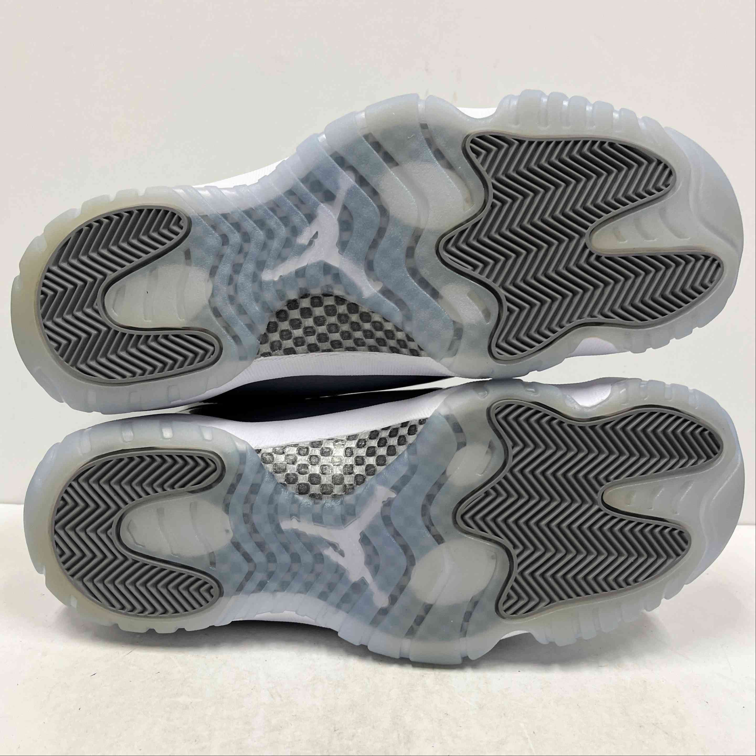 【US10】 AIR JORDAN 11 RETRO CT8012-005 【USED】