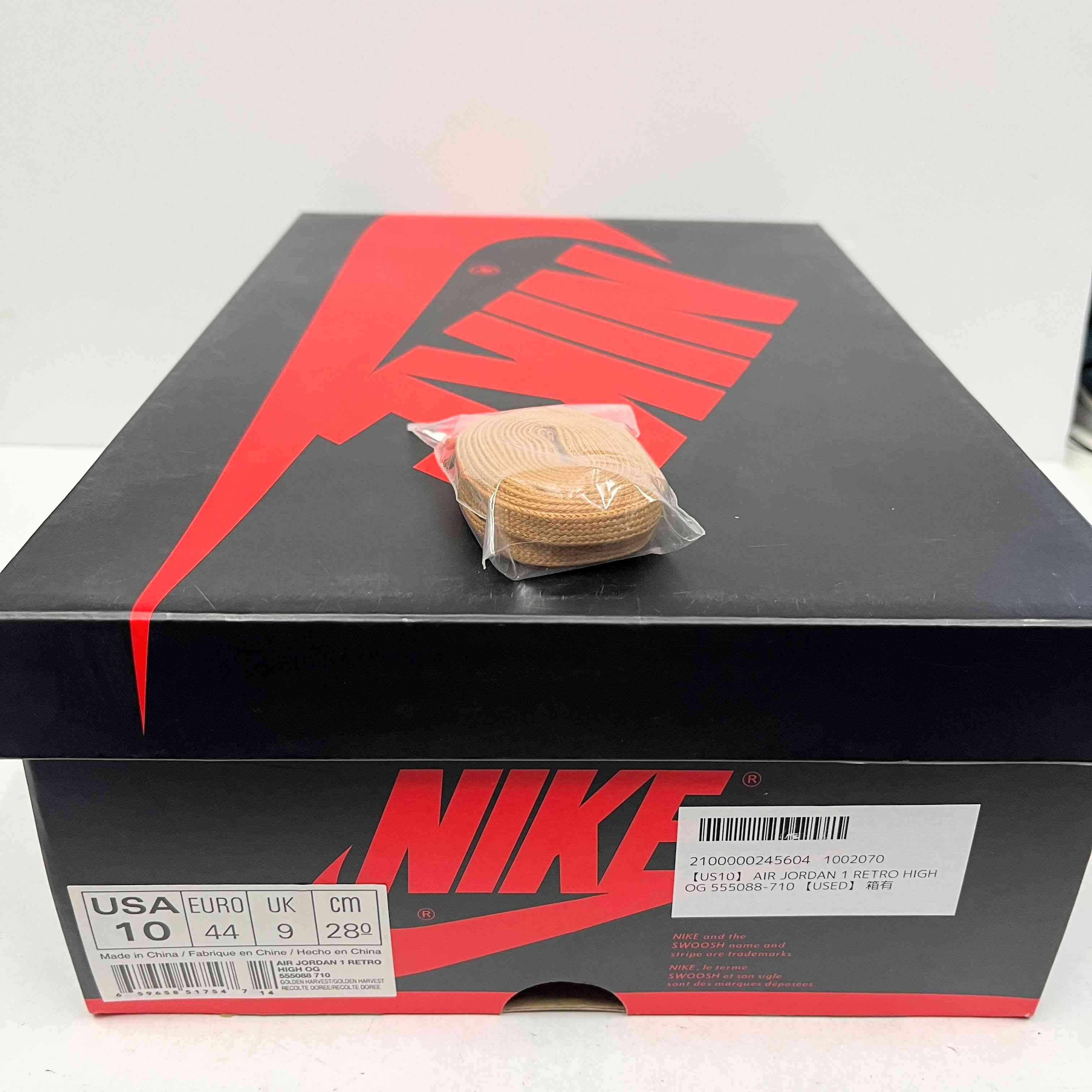 【US10】 AIR JORDAN 1 RETRO HIGH OG 555088-710 【USED】