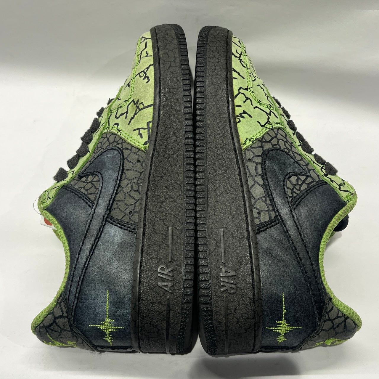 【US9】 NIKE AIR FORCE 1 03 HUF QUAKE 315206-301 【USED】