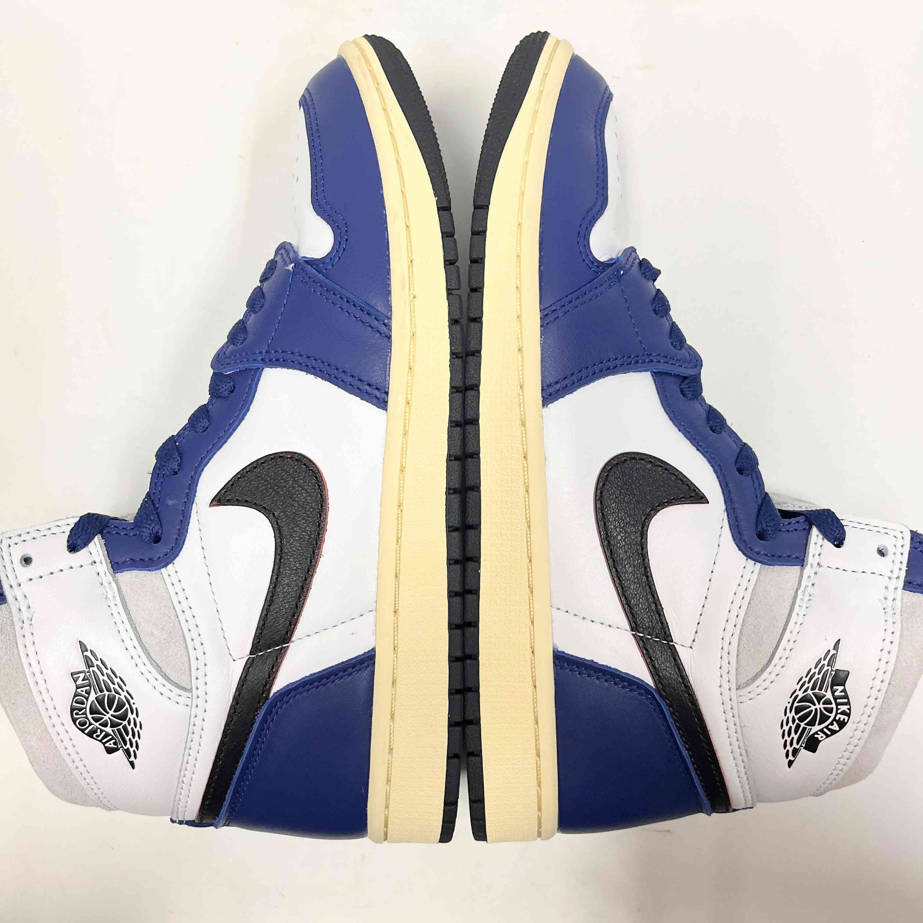 【US8.5】 AIR JORDAN 1 RETRO HIGH OG DZ5485-100 【USED】