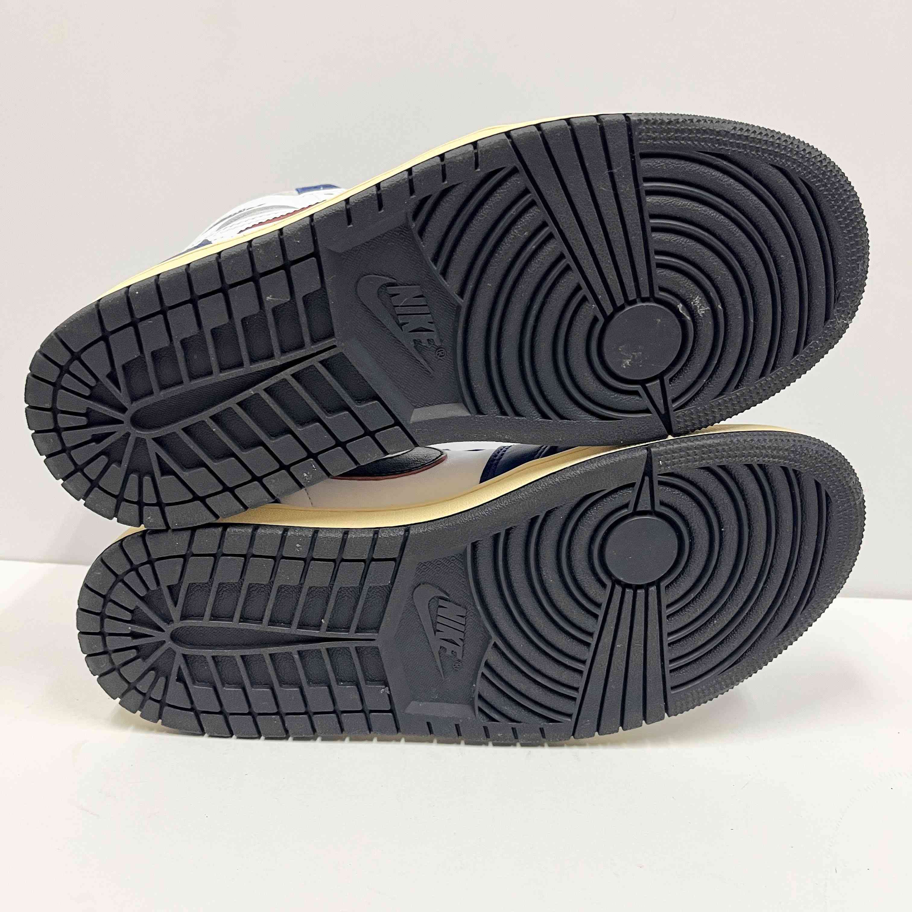 【US8.5】 AIR JORDAN 1 RETRO HIGH OG DZ5485-100 【USED】