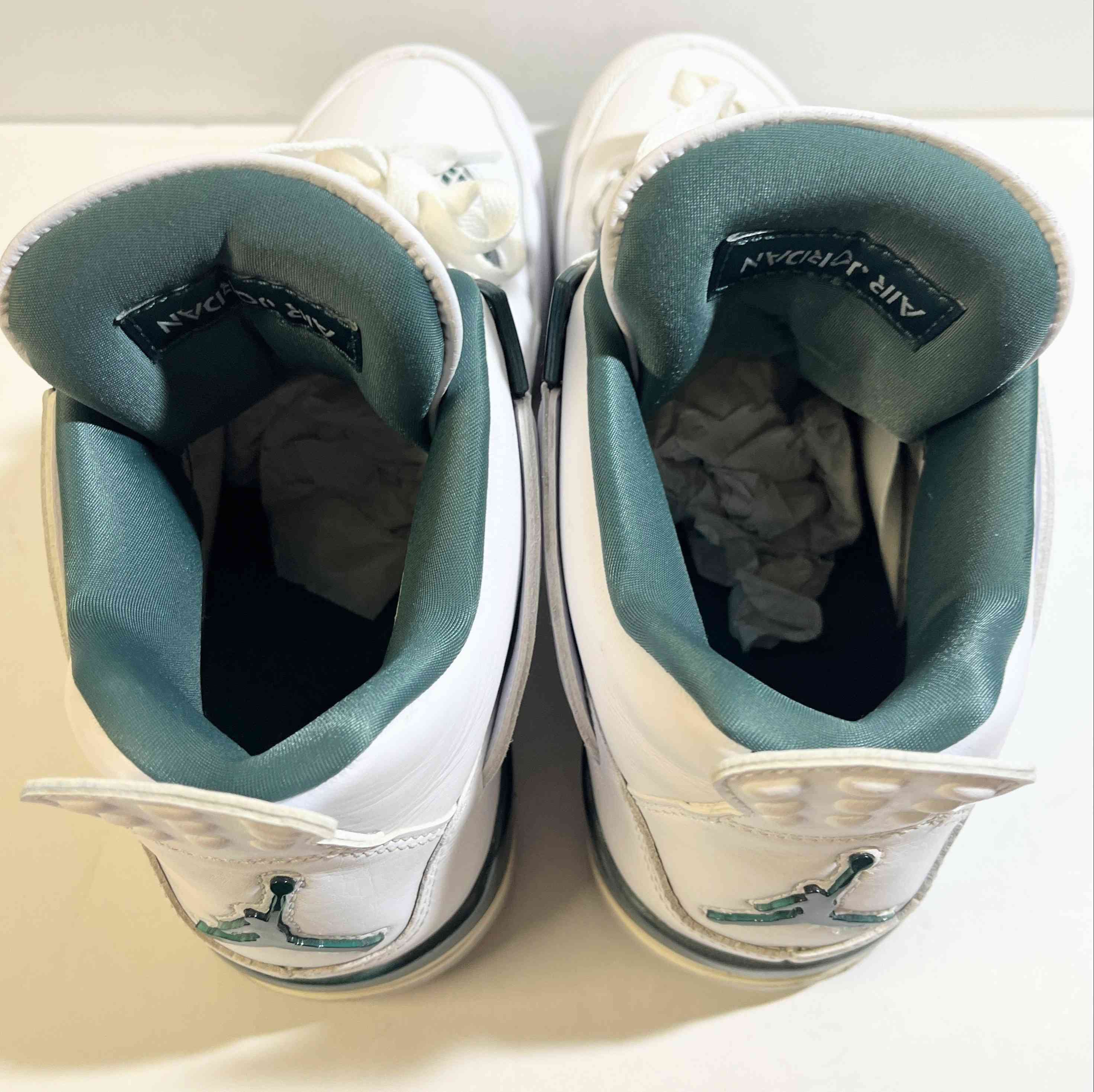 【US9.5】 AIR JORDAN 4 RETRO FQ8138-103 【USED】