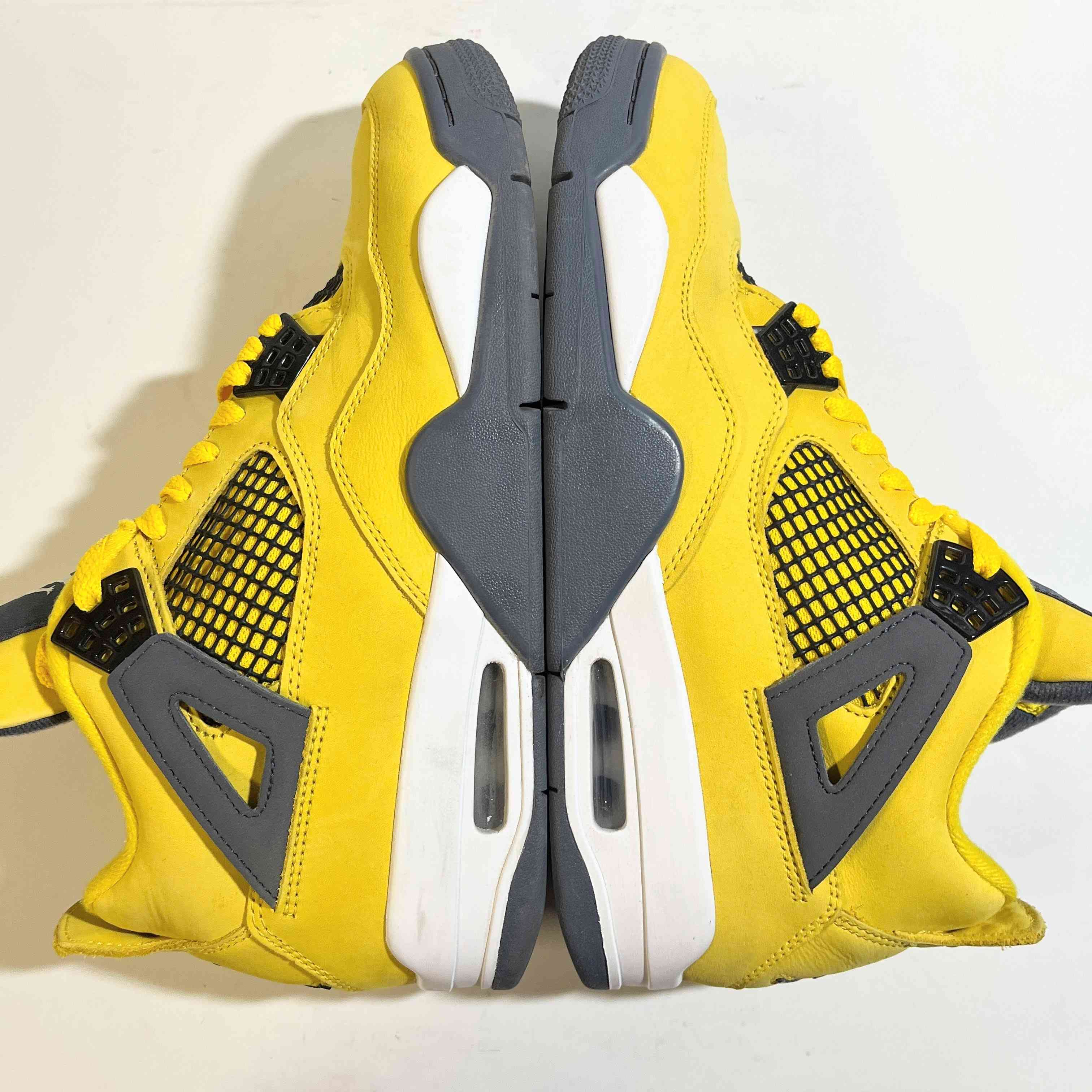 【US9.5】 AIR JORDAN 4 RETRO Tour Yellow CT8527-700 【USED】