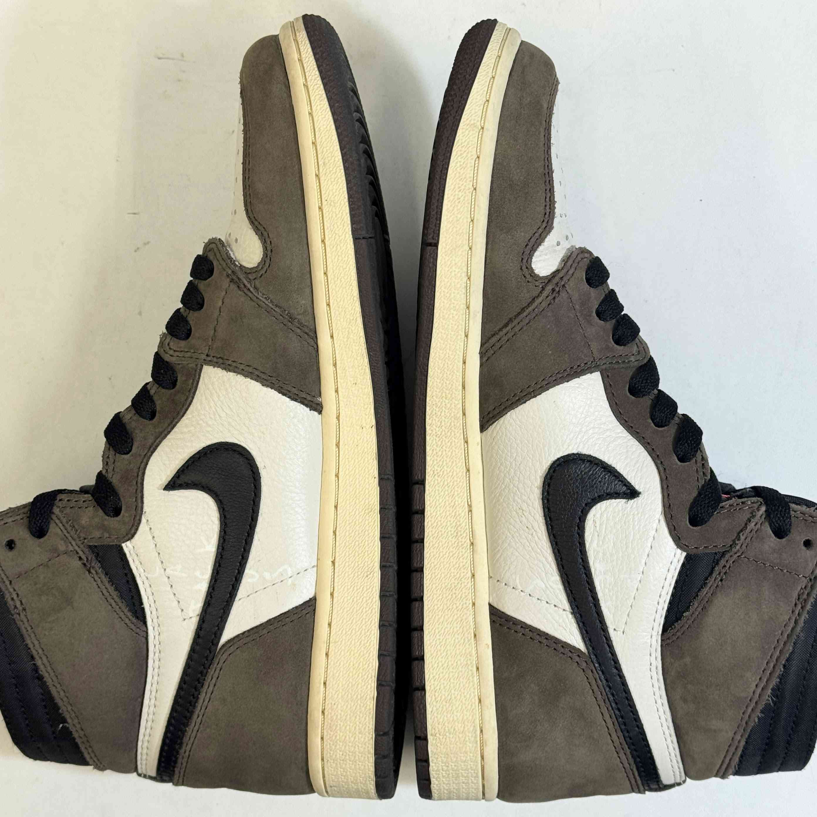 【US9】 AIR JORDAN 1 HIGH OG TS SP TRAVIS SCOTT CD4487-100 【USED】