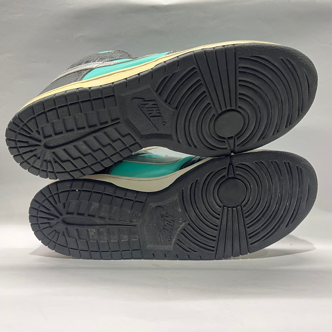 【US11】 NIKE SB DUNK LOW PRO SB Diamond Supply Co. 304292-402 【USED】