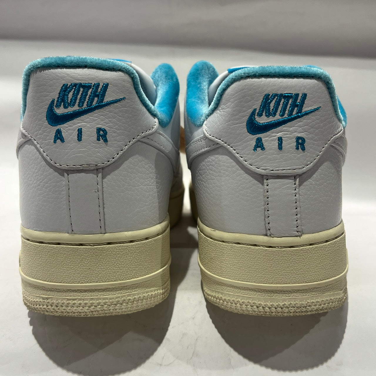 【US9】 NIKE AIR FORCE 1 LOW / KITH HAWAII DC9555-100 【USED】