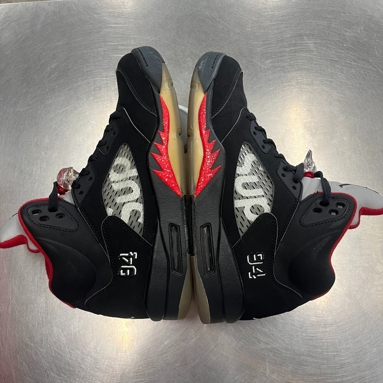 【US9.5】 AIR JORDAN 5 RETRO SUPREME 824371-001 【USED】