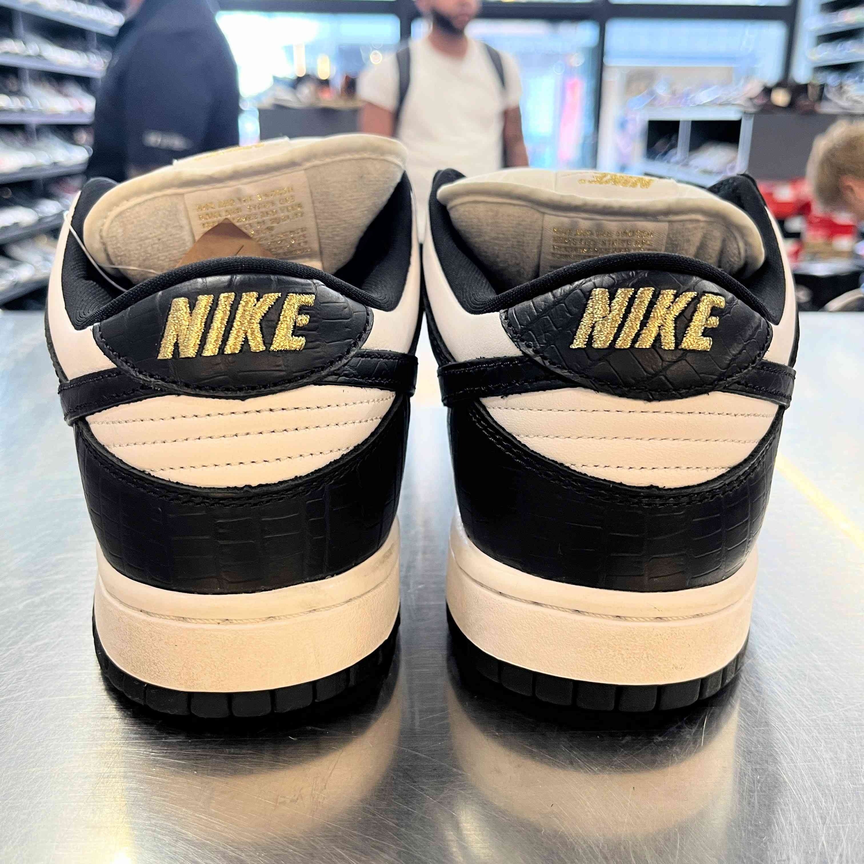 【US10】 NIKE SB SB DUNK LOW OG QS SUPREME DH3228-102 【USED】