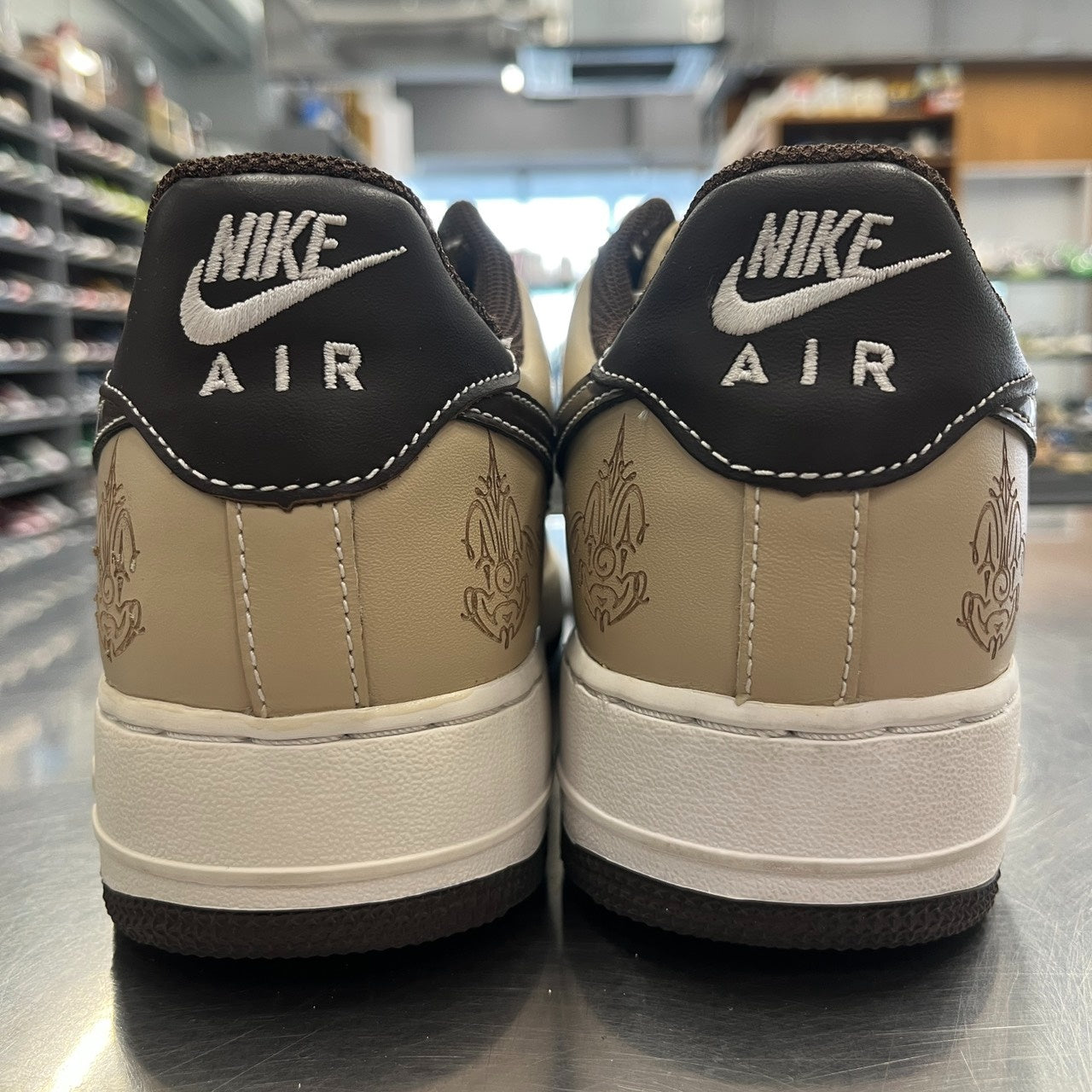 【US9】 NIKE AIR FORCE 1 BROWN PRIDE 307334-221 【USED】