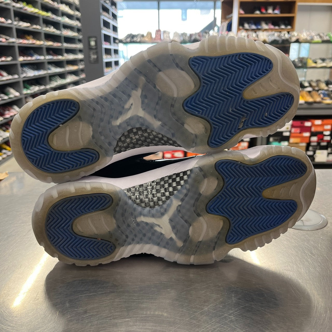 【US10】 AIR JORDAN 11 RETRO LOW Space Jam FV5104-004 【USED】