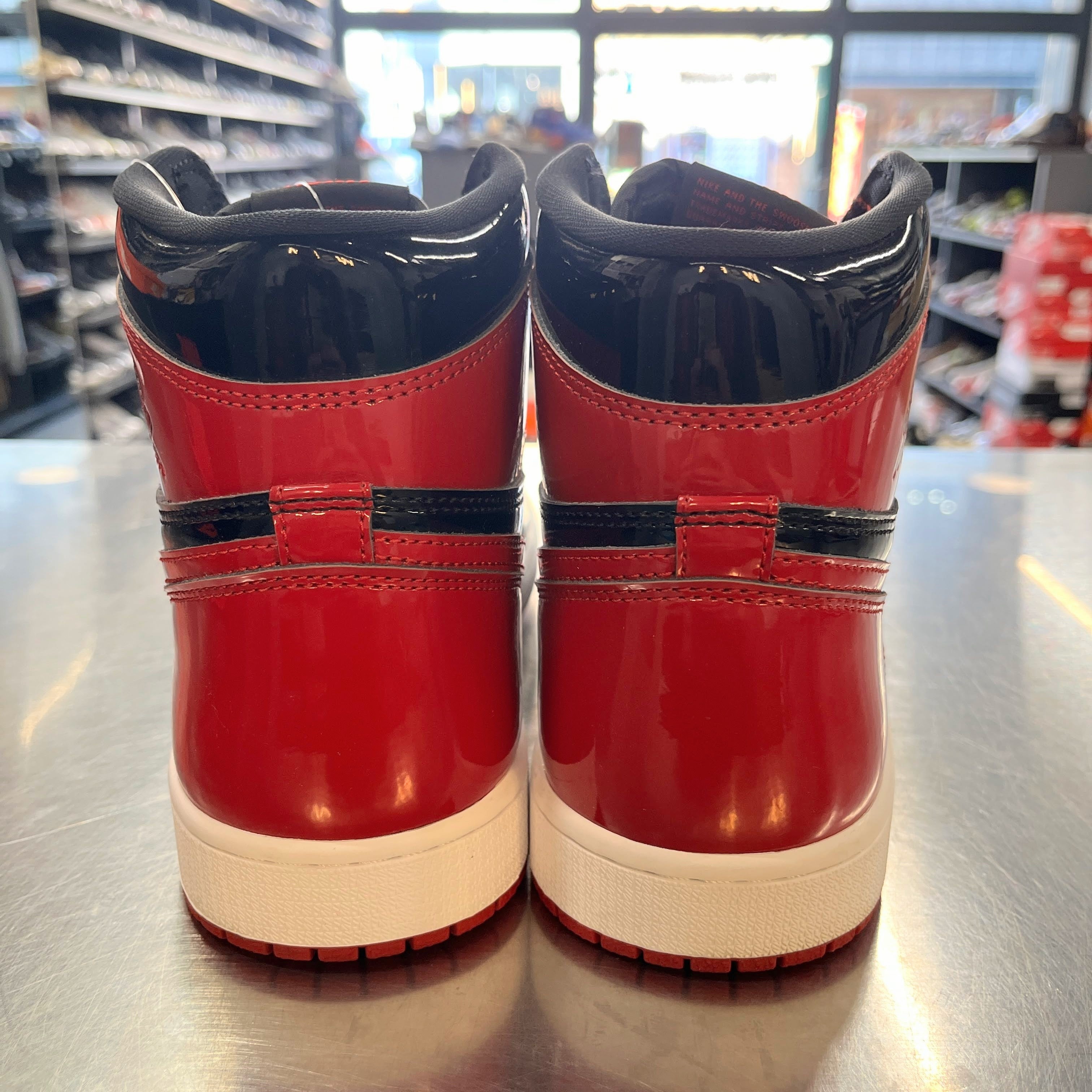 【US10.5】 AIR JORDAN 1 RETRO HIGH OG 555088-063 【USED】