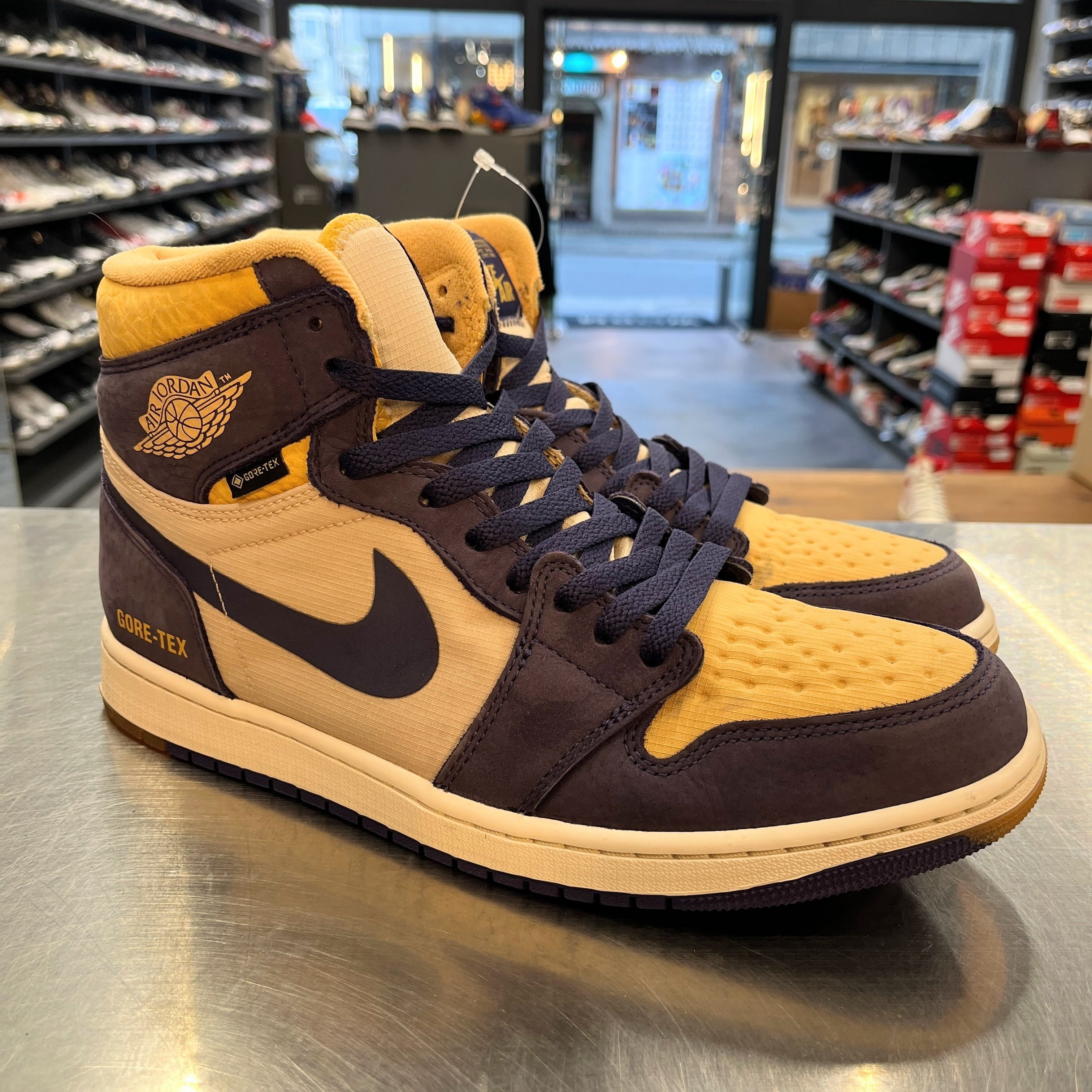 【US10.5】 AIR JORDAN 1 ELEMENT Gore-Tex Sky J Purple DB2889-501 【USED】