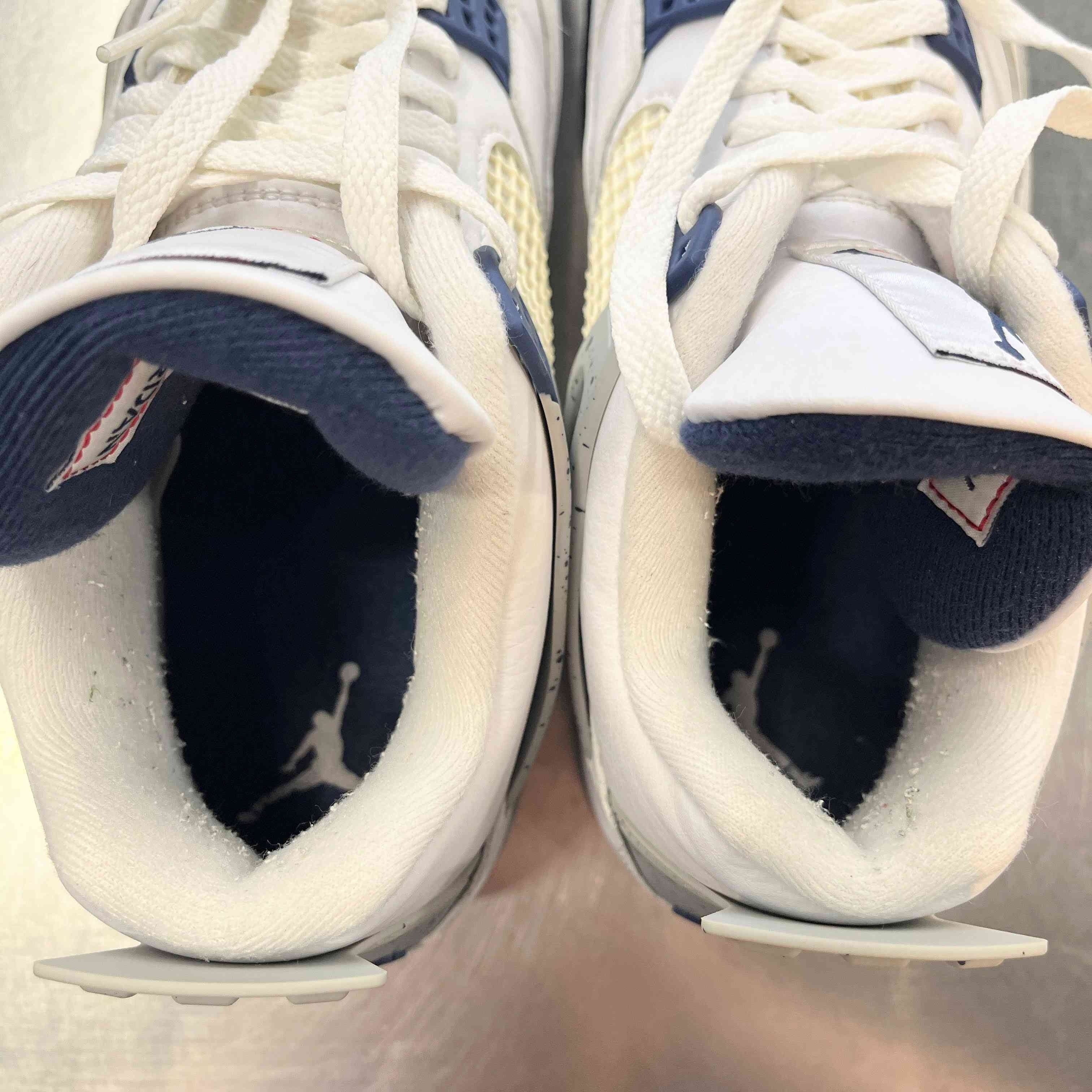 【US8.5】 AIR JORDAN 4 RETRO DH6927-140 【USED】