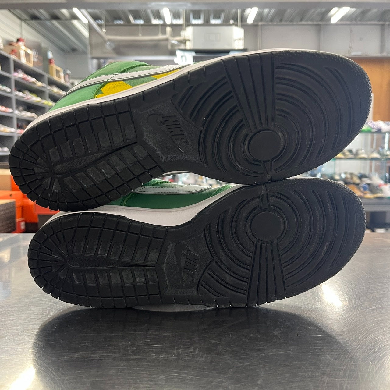 【US11】 NIKE SB DUNK LOW PRO SB Tokyo Green Taxi 304292-311 【USED】
