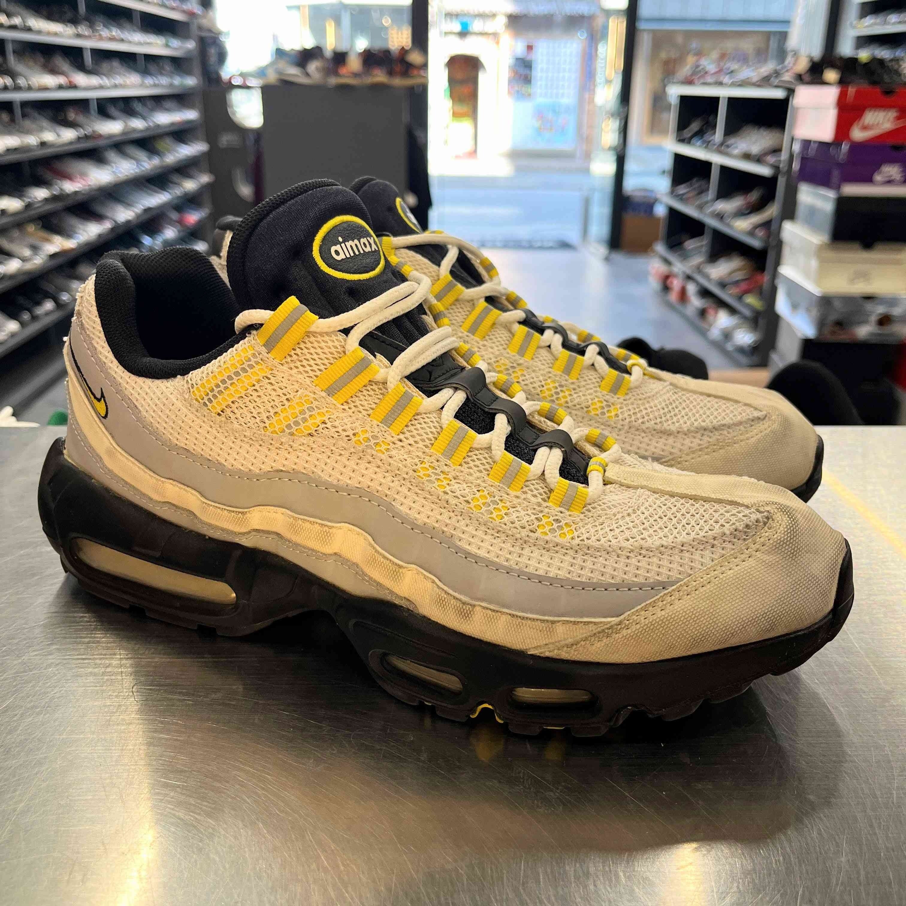 【US10.5】 NIKE AIR MAX 95 ESSENTIAL DQ3982-100 【USED】