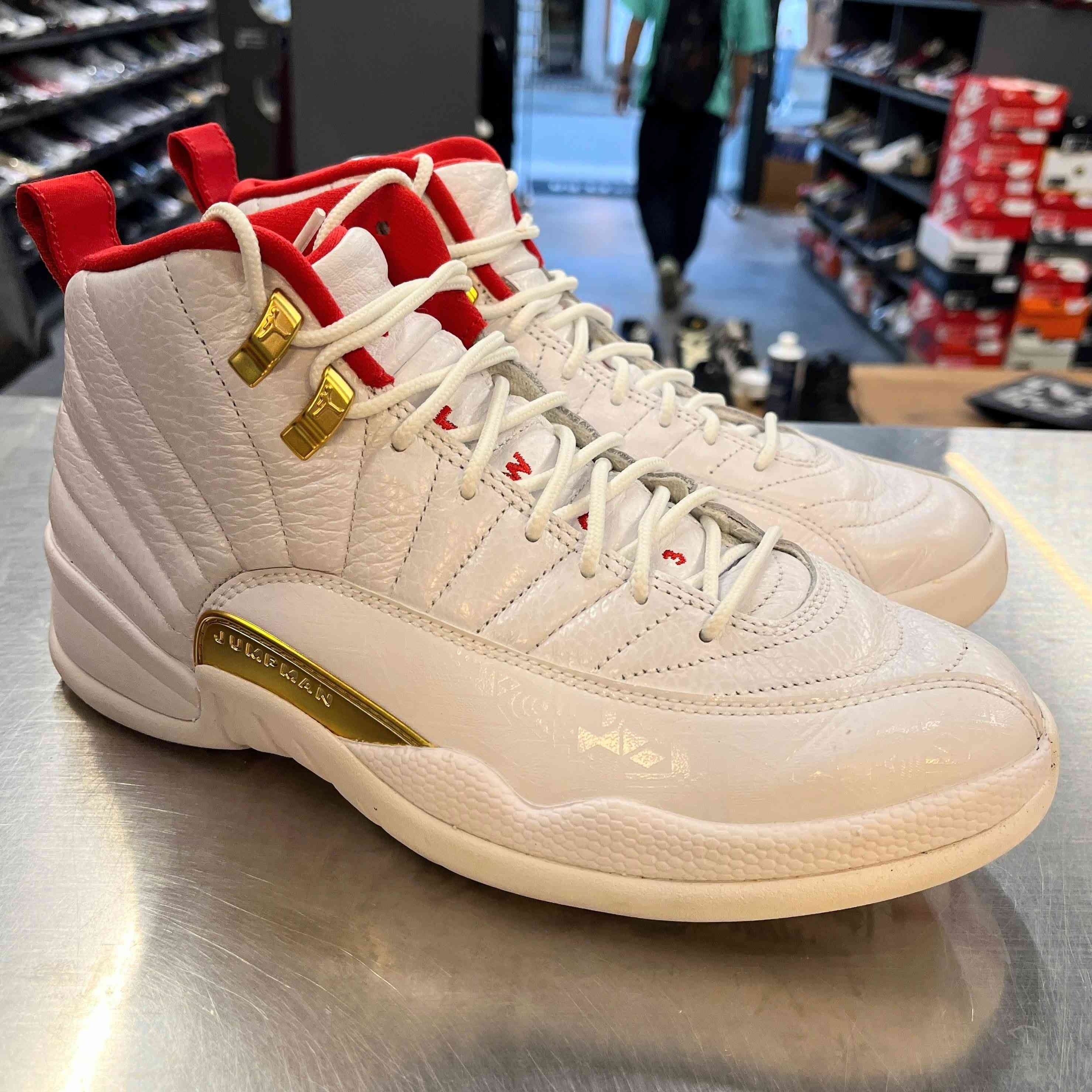 【US8】 AIR JORDAN 12 RETRO 130690-107 【USED】