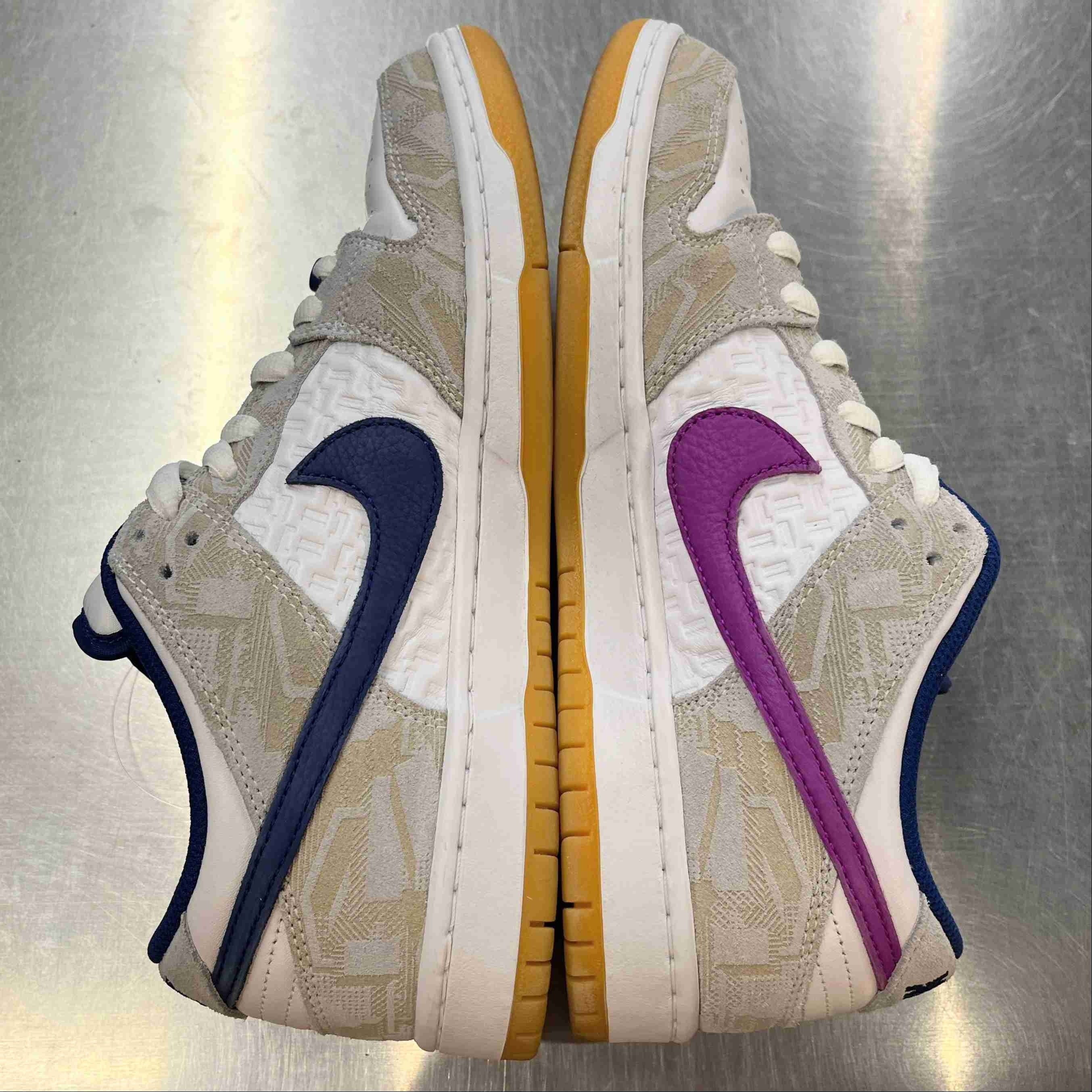 【US10】 NIKE SB SB DUNK LOW PRM RL RAYSSA LEAL FZ5251-001 【USED】