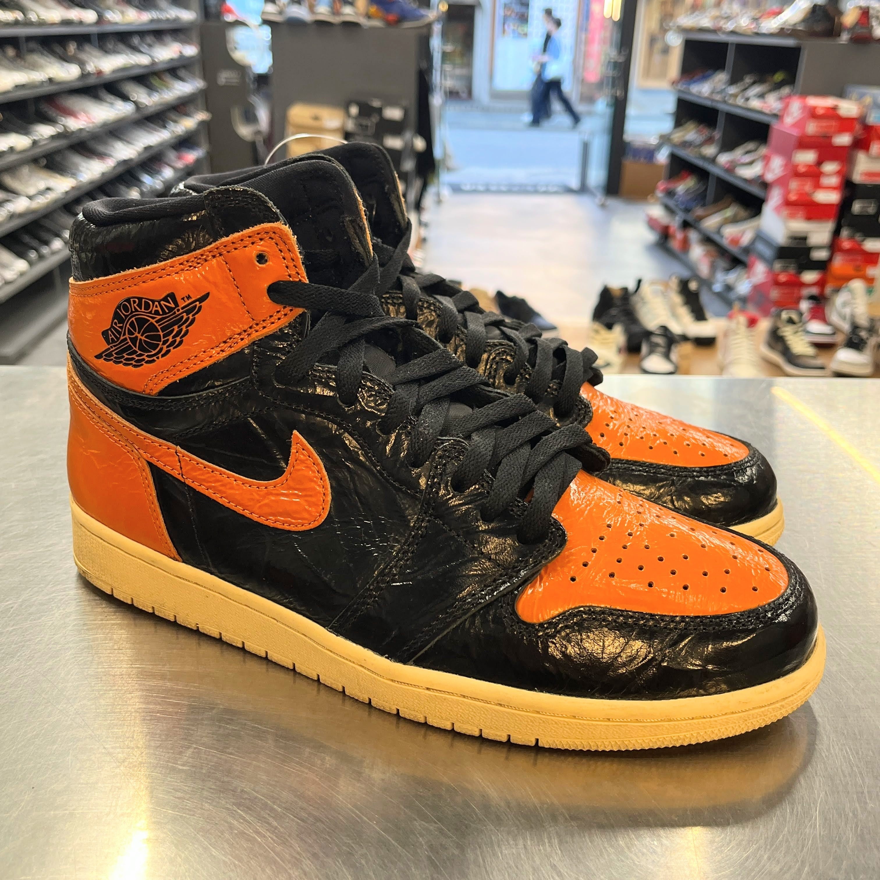 【US9.5】 AIR JORDAN 1 RETRO HIGH OG SHATTERED BACKBOARD 3.0 555088-028 【USED】