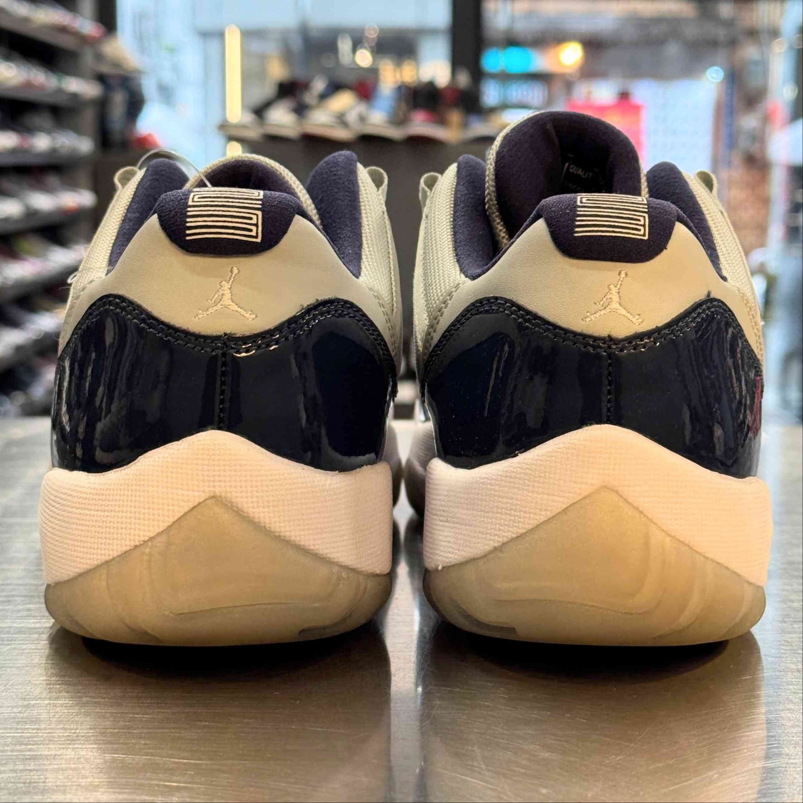 【US10.5】 AIR JORDAN 11 RETRO LOW Georgetown 528895-007 【USED】