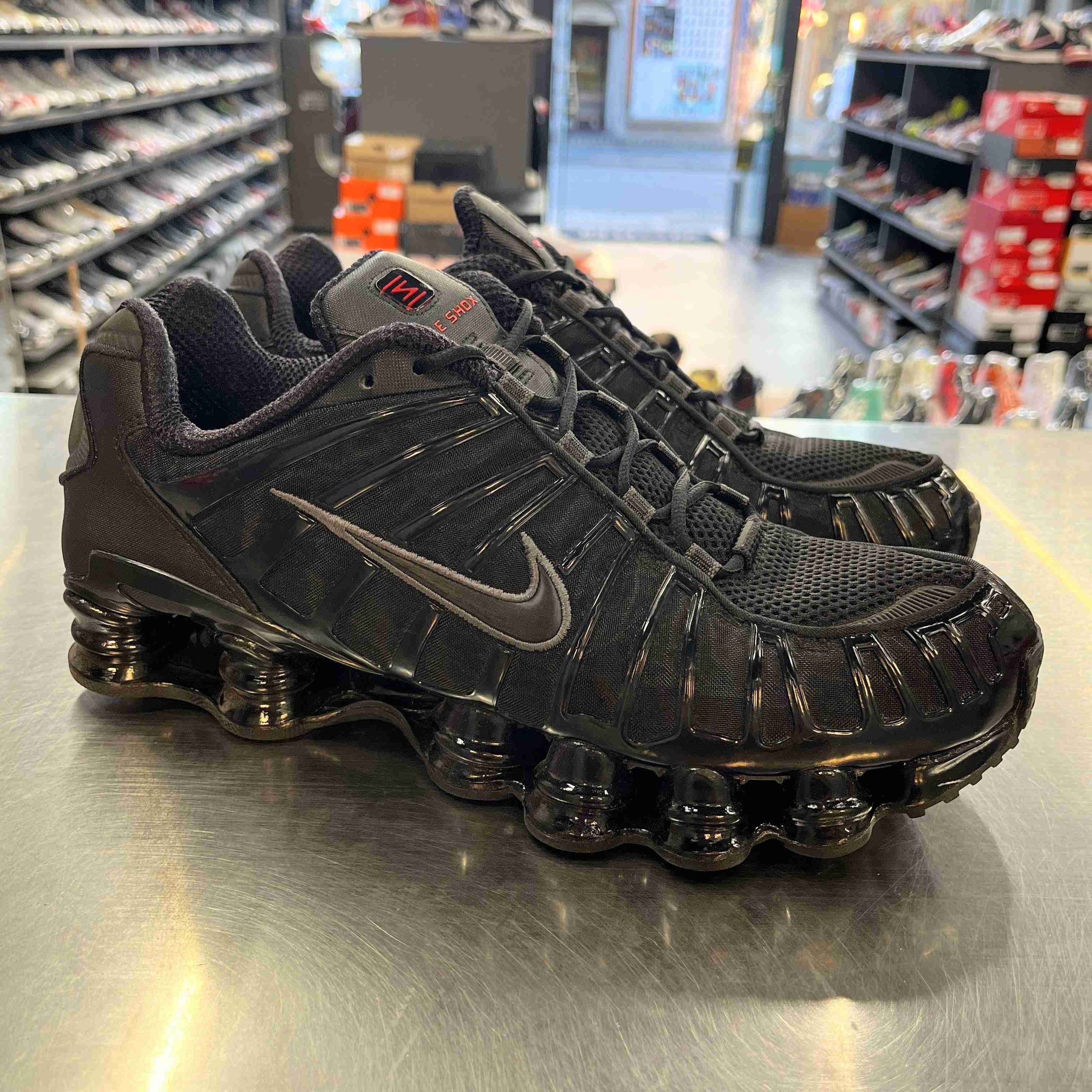 【US10.5】 NIKE SHOX TL AV3595-002 【USED】