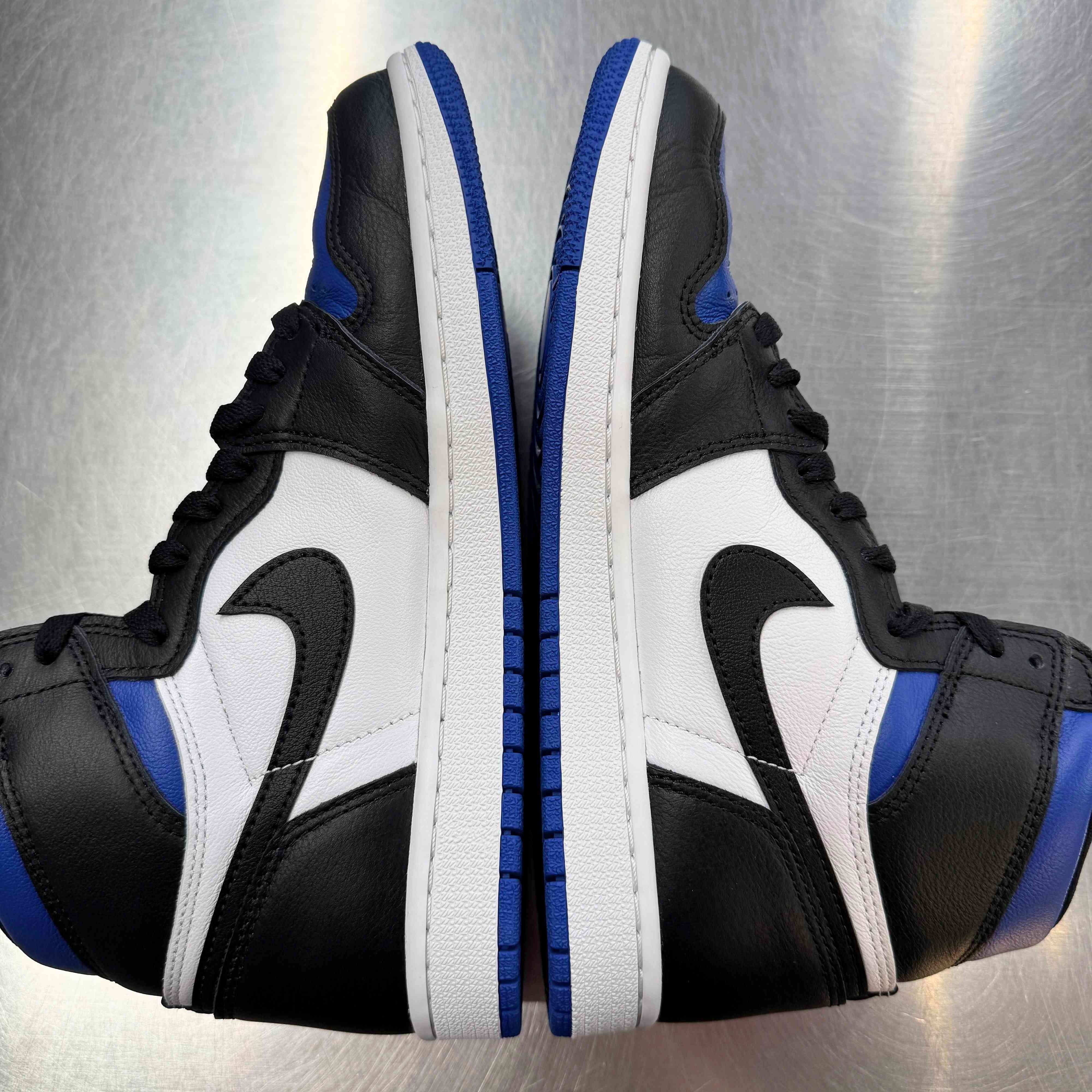 【US8】 AIR JORDAN 1 RETRO HIGH OG ROYAL TOE 555088-041 【USED】