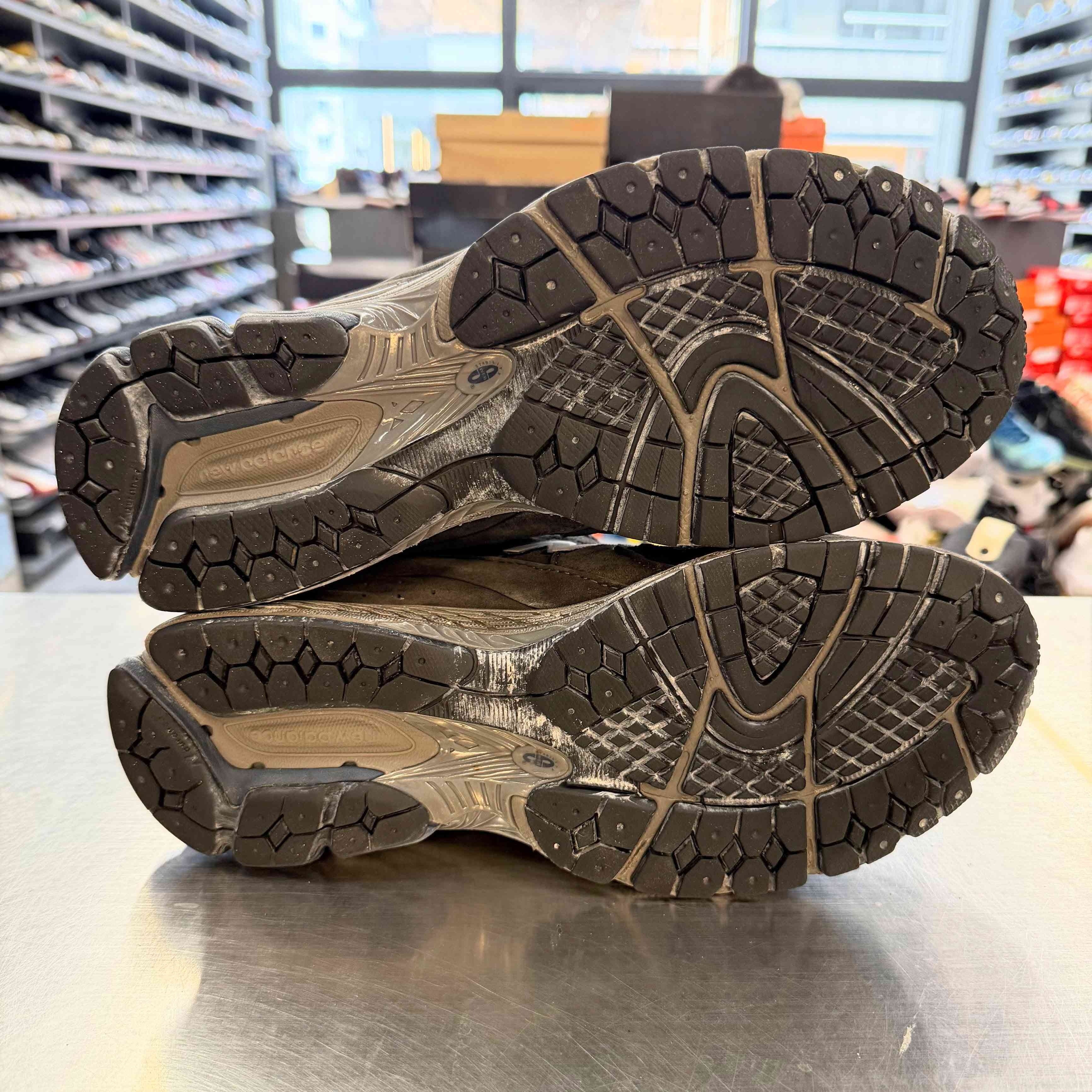 【US10.5】 New Balance M2002RXA 【USED】