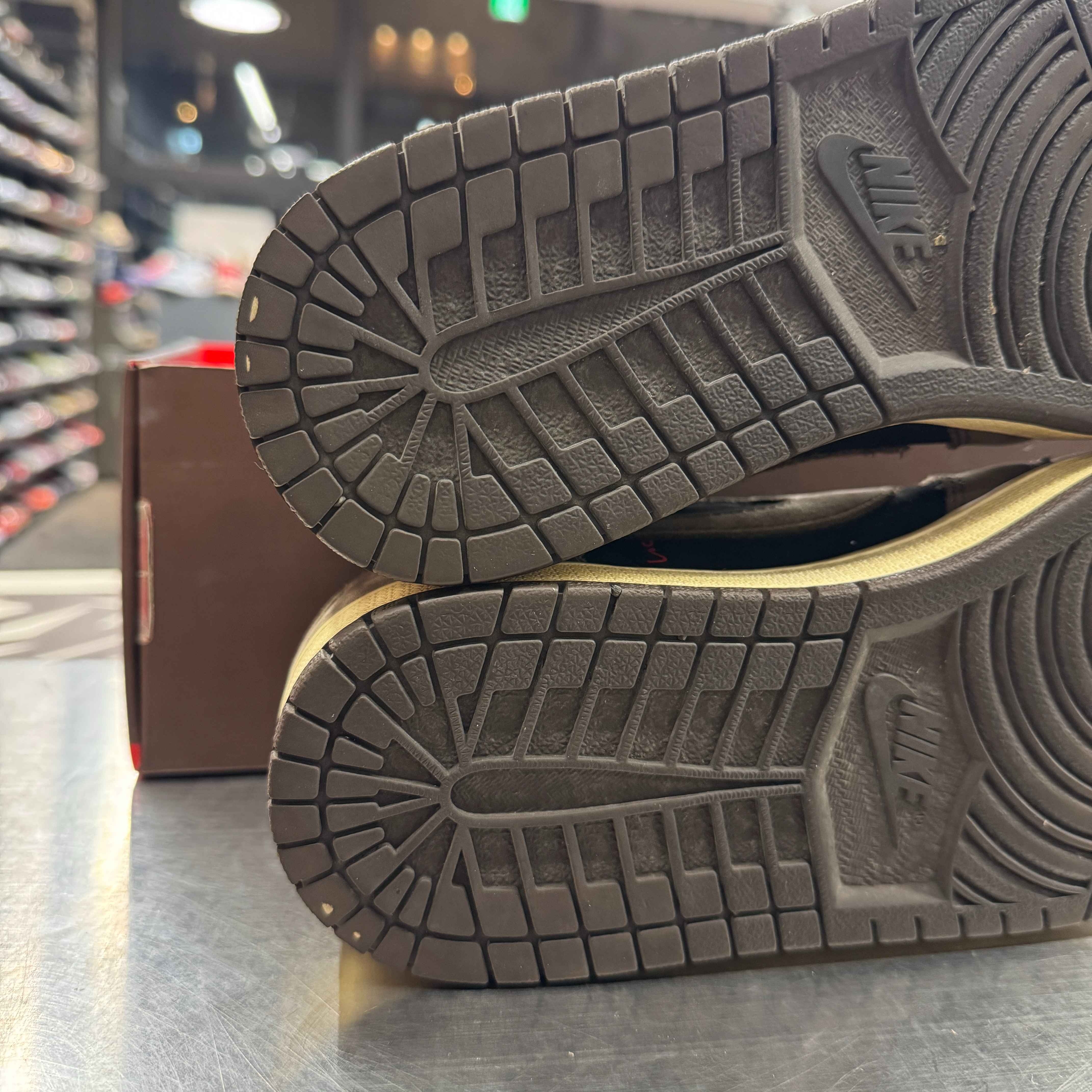 【US9.5】 AIR JORDAN 1 LOW OG SP TRAVIS SCOTT CQ4277-001 【USED】