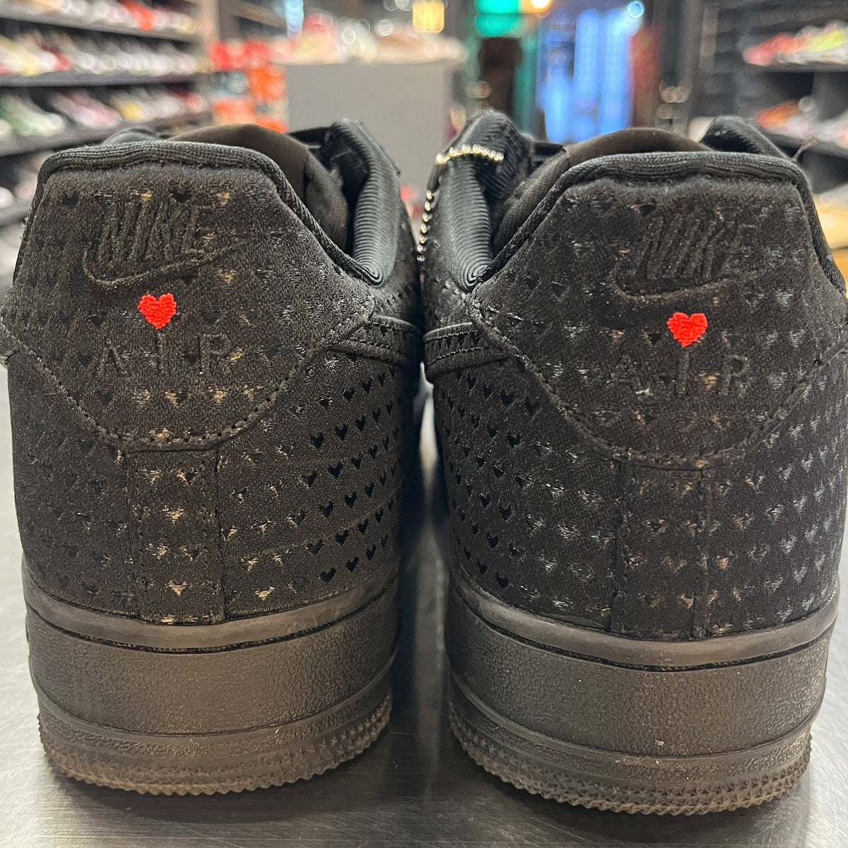 【US11】 NIKE AIR FORCE 1 RETRO IB6836-001 【USED】