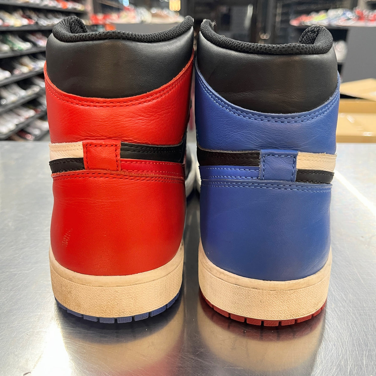 【US10】 AIR JORDAN 1 RETRO HIGH OG 555088-026 【USED】