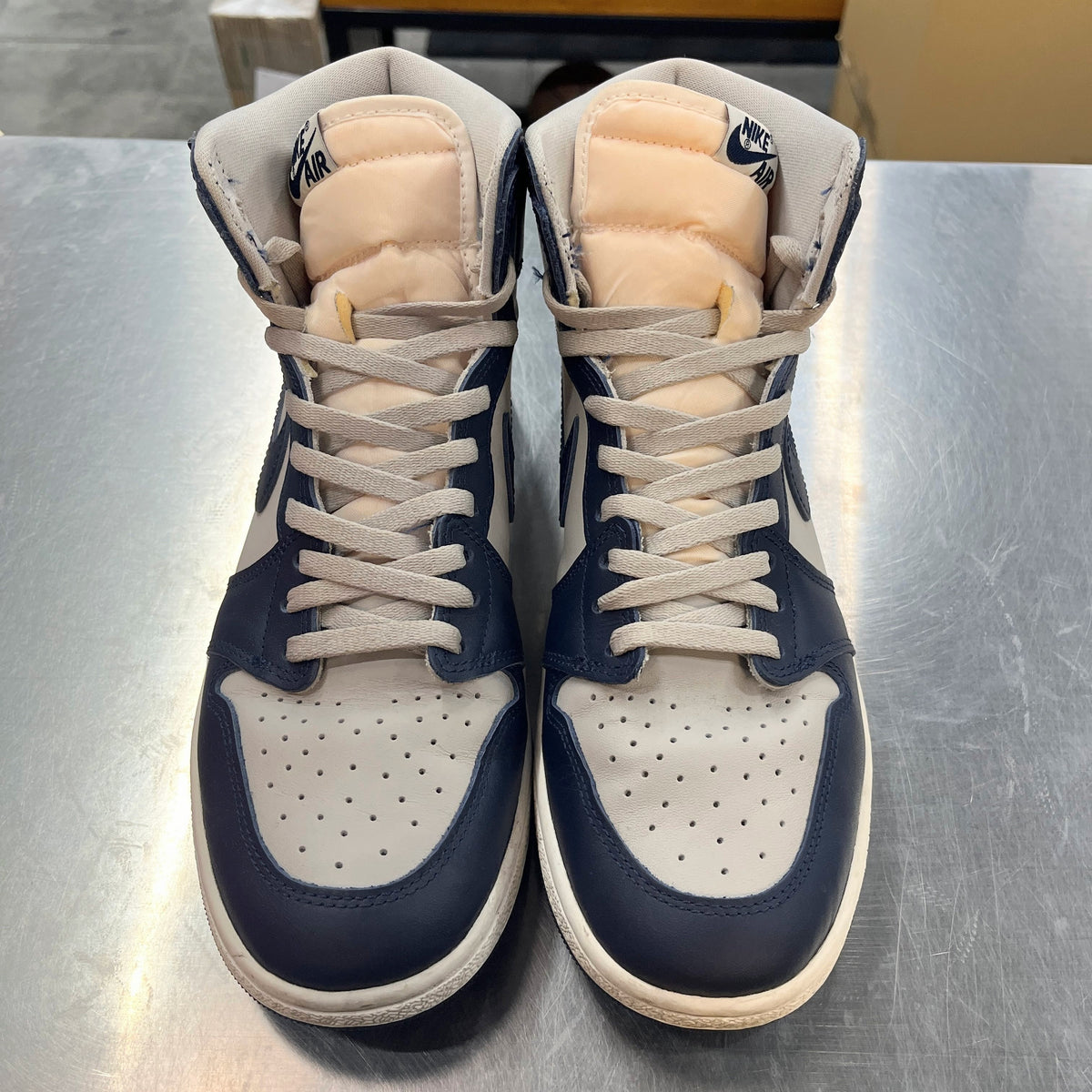 【US10.5】 AIR JORDAN 1 HI 85 BQ4422-400 【USED】