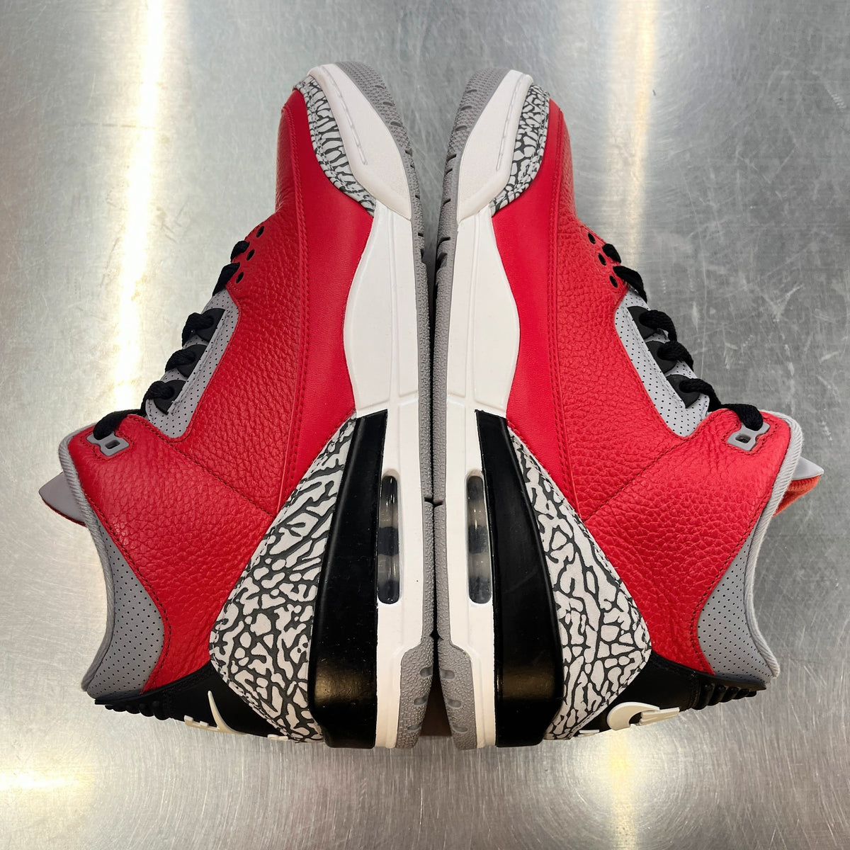 【US12】 AIR JORDAN 3 RETRO CK5692-600 【USED】