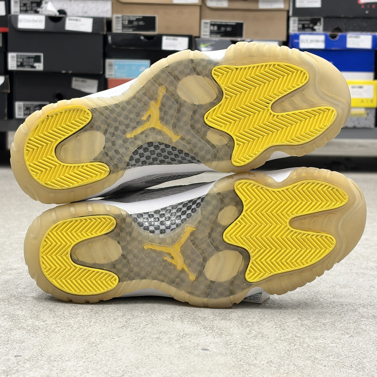 【US9】 AIR JORDAN 11 RETRO LOW 306008-072 【DS】