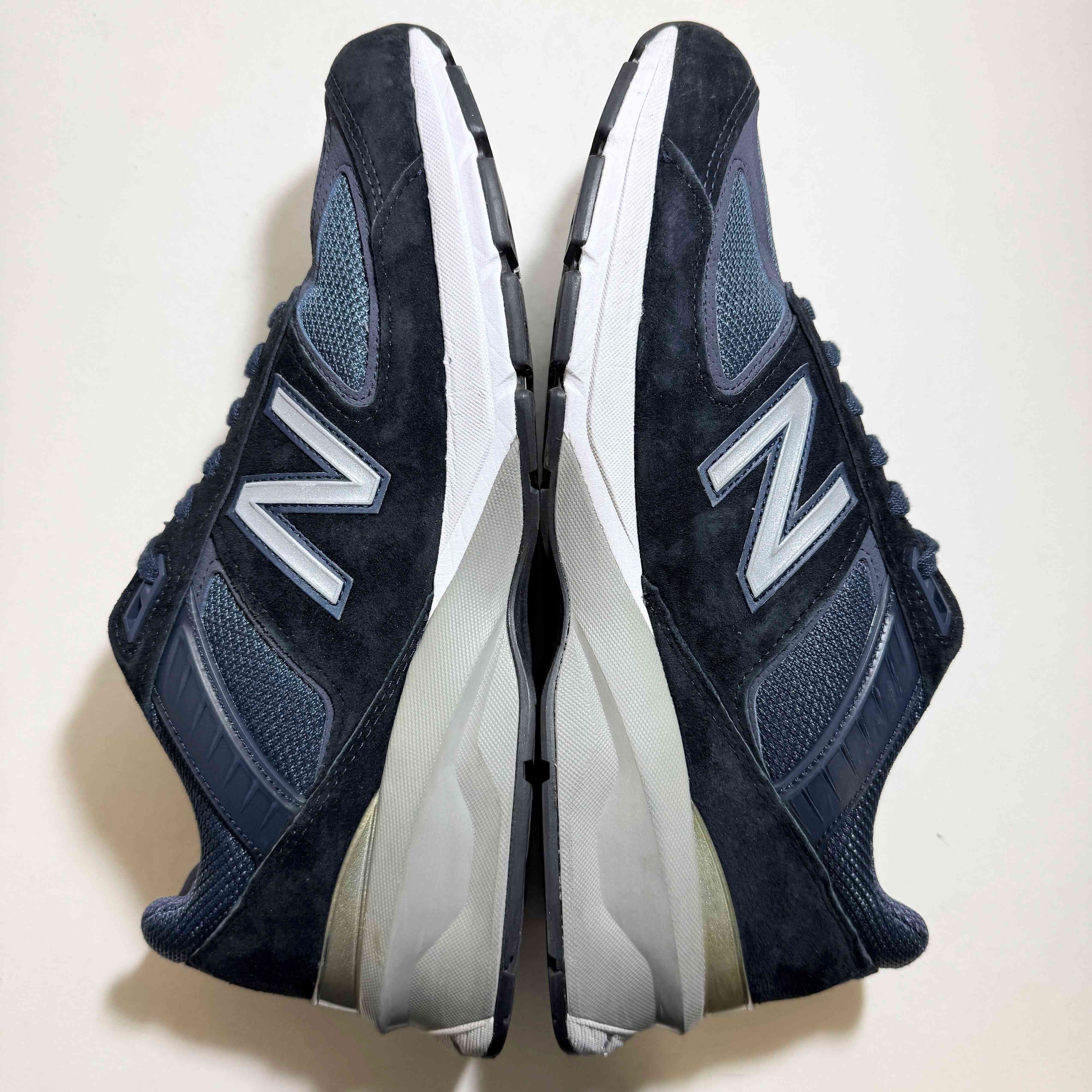 【US10.5】 NEW BALANCE M990NV5 【USED】