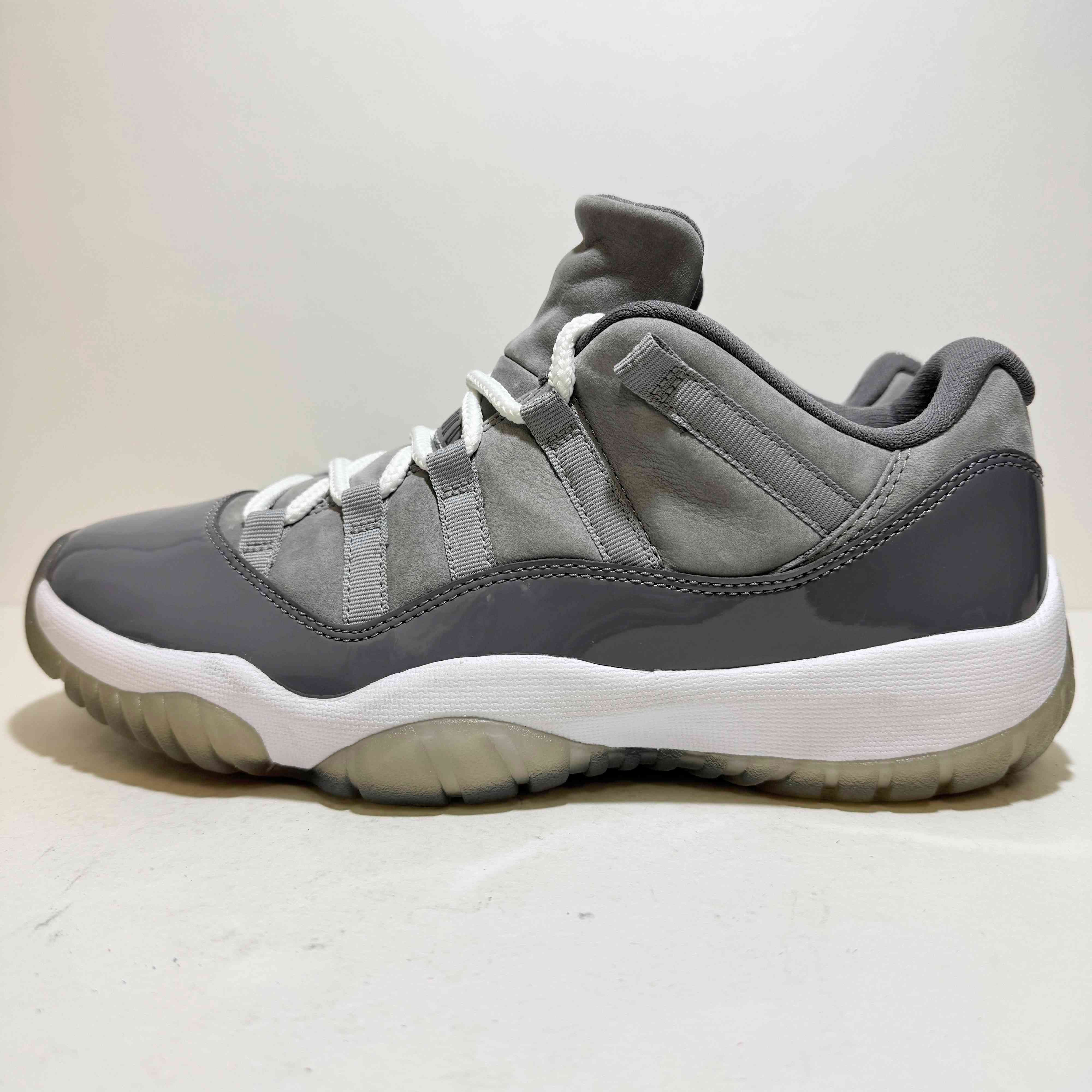 【US9】 AIR JORDAN 11 RETRO LOW Cool Grey 528895-003 【USED】