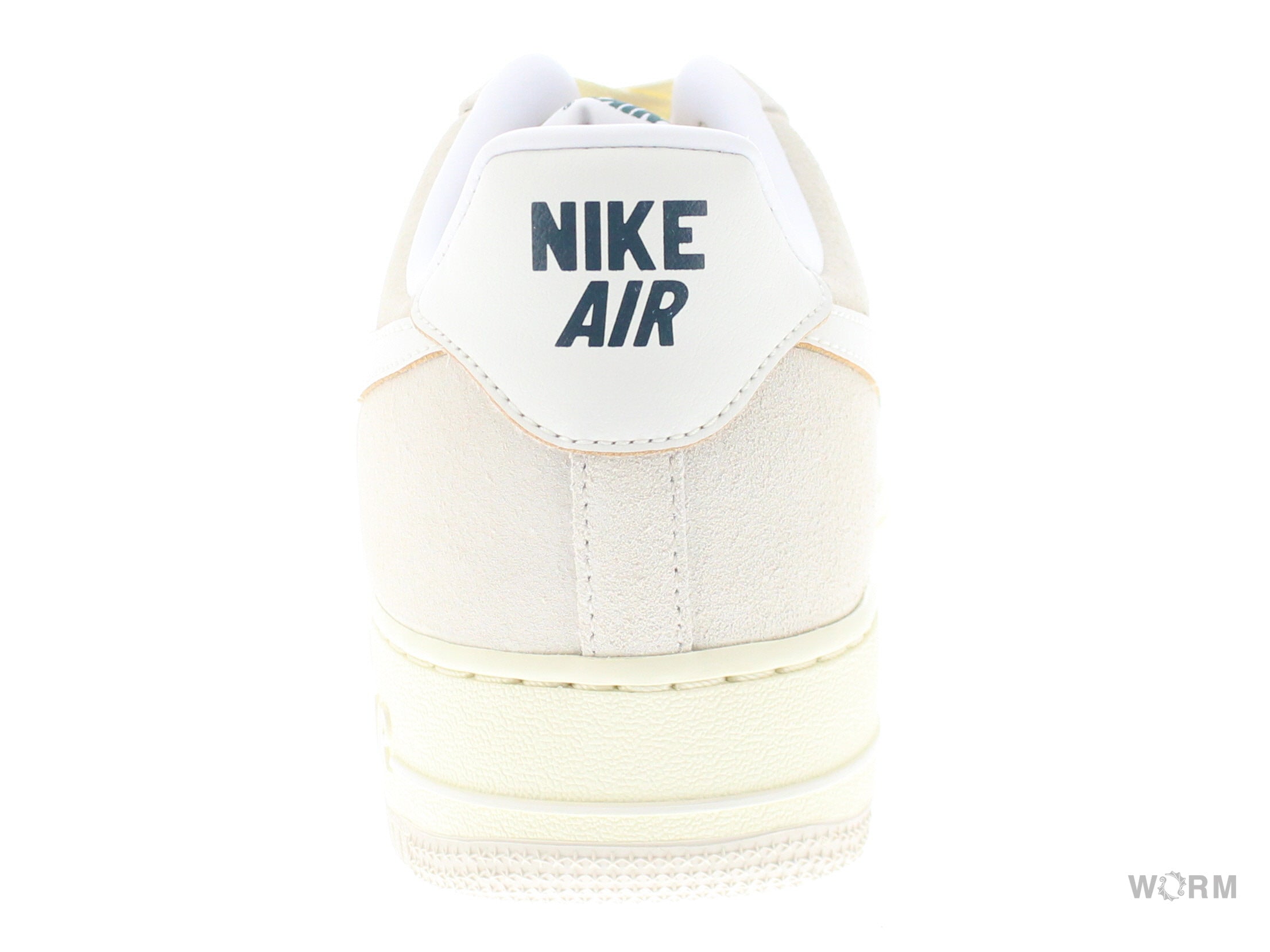 [US10.5] NIKE AIR FORCE 1 07 FQ8077-104 [DS]