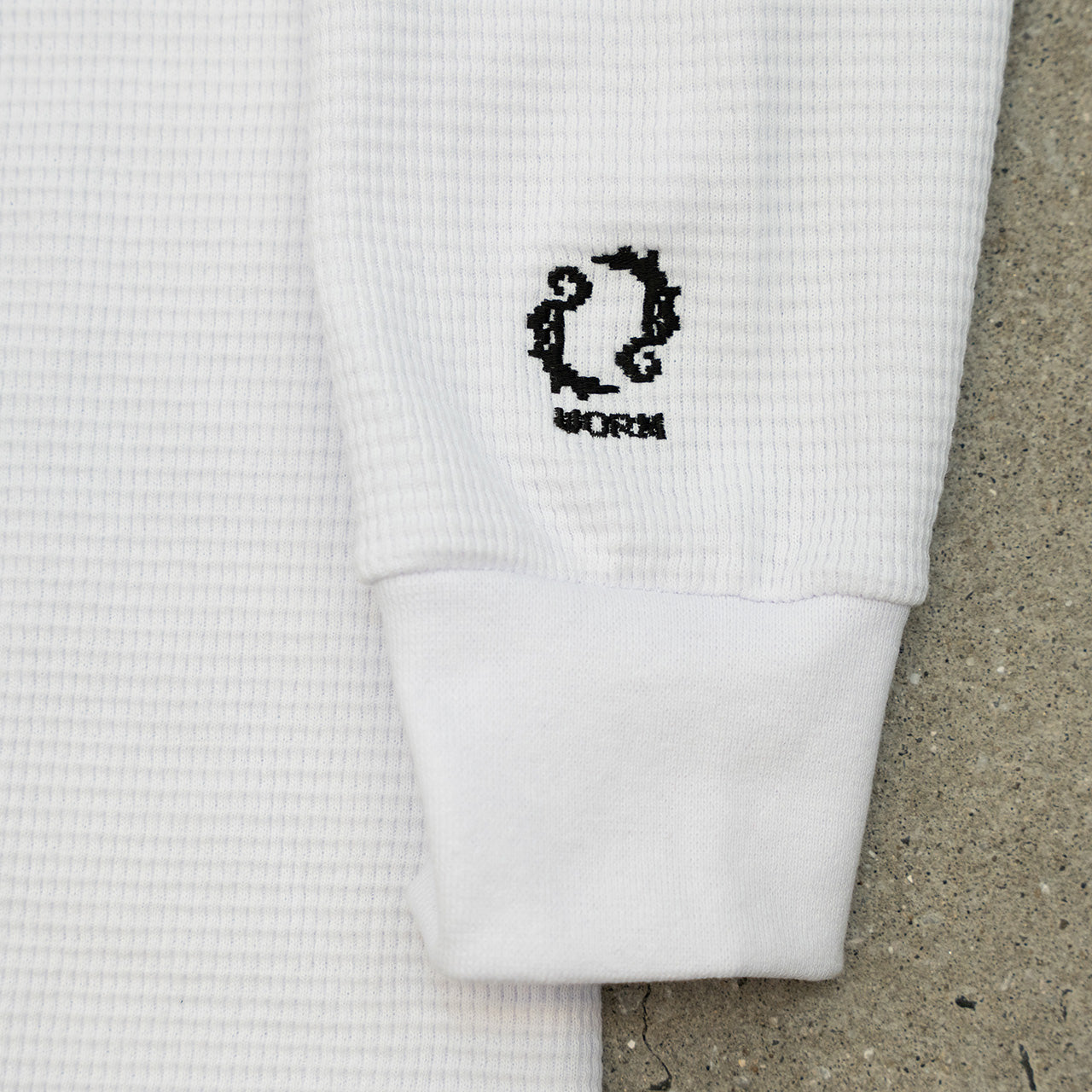 WORM 8bit Logo L/S Thermal White XXL