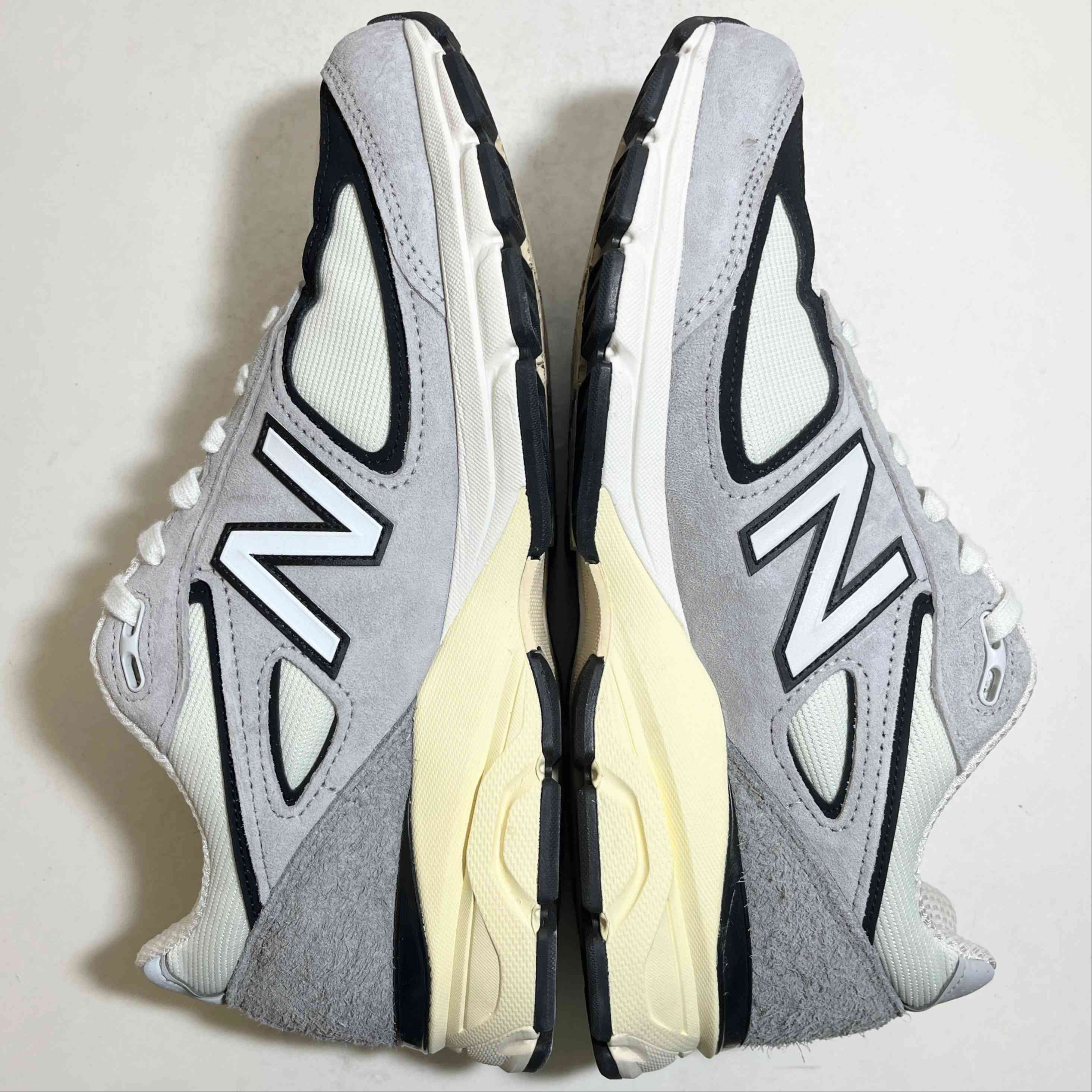 【US9.5】 New Balance U990TG4 【USED】