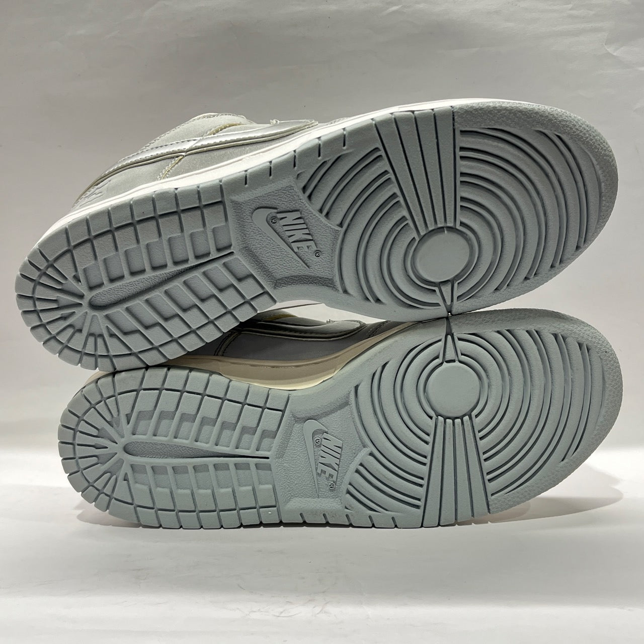【US9】 NIKE SB DUNK LOW PRO SB MEDICOM TOY 3 304292-008 【DS】