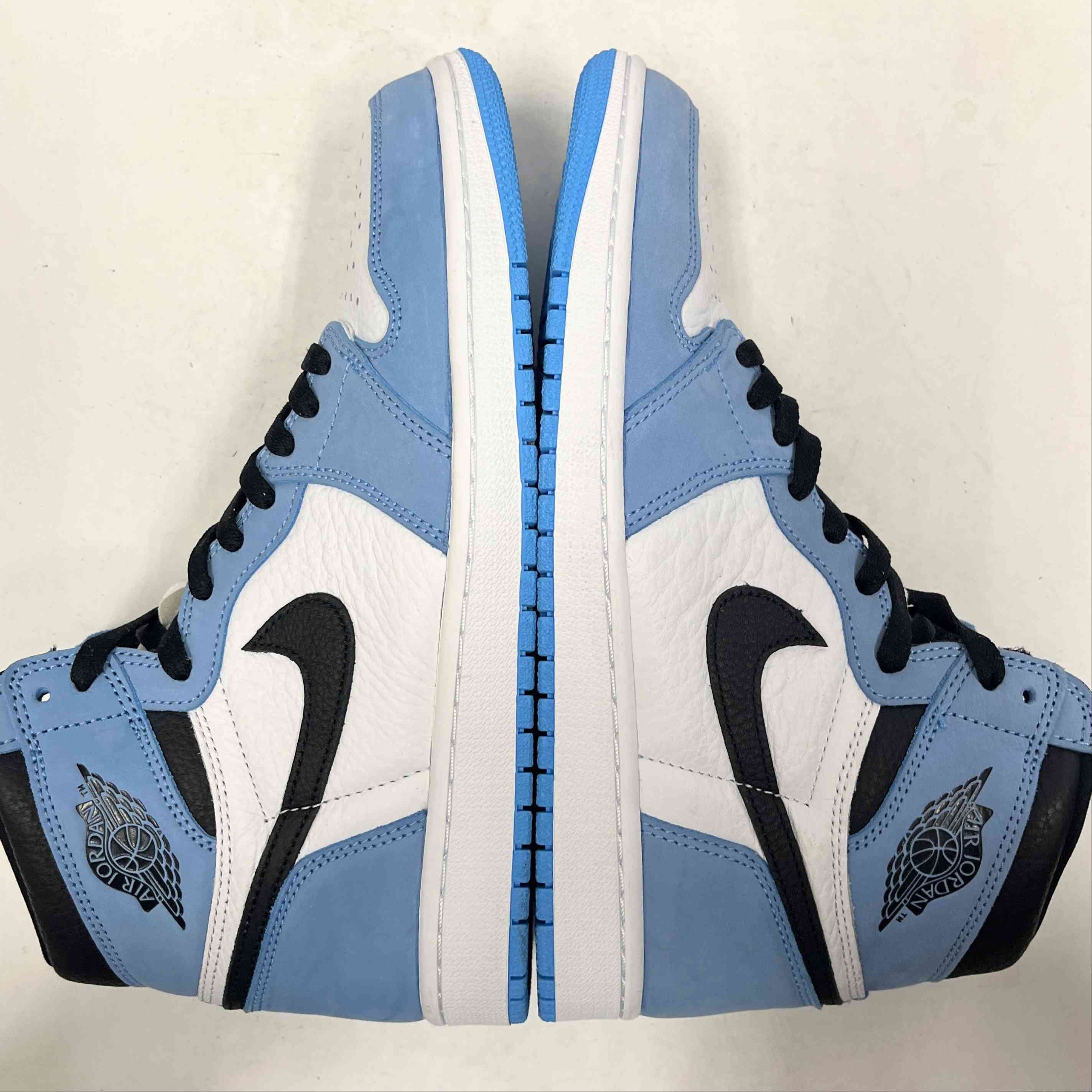 【US10】 AIR JORDAN 1 RETRO HIGH OG 555088-134 【USED】