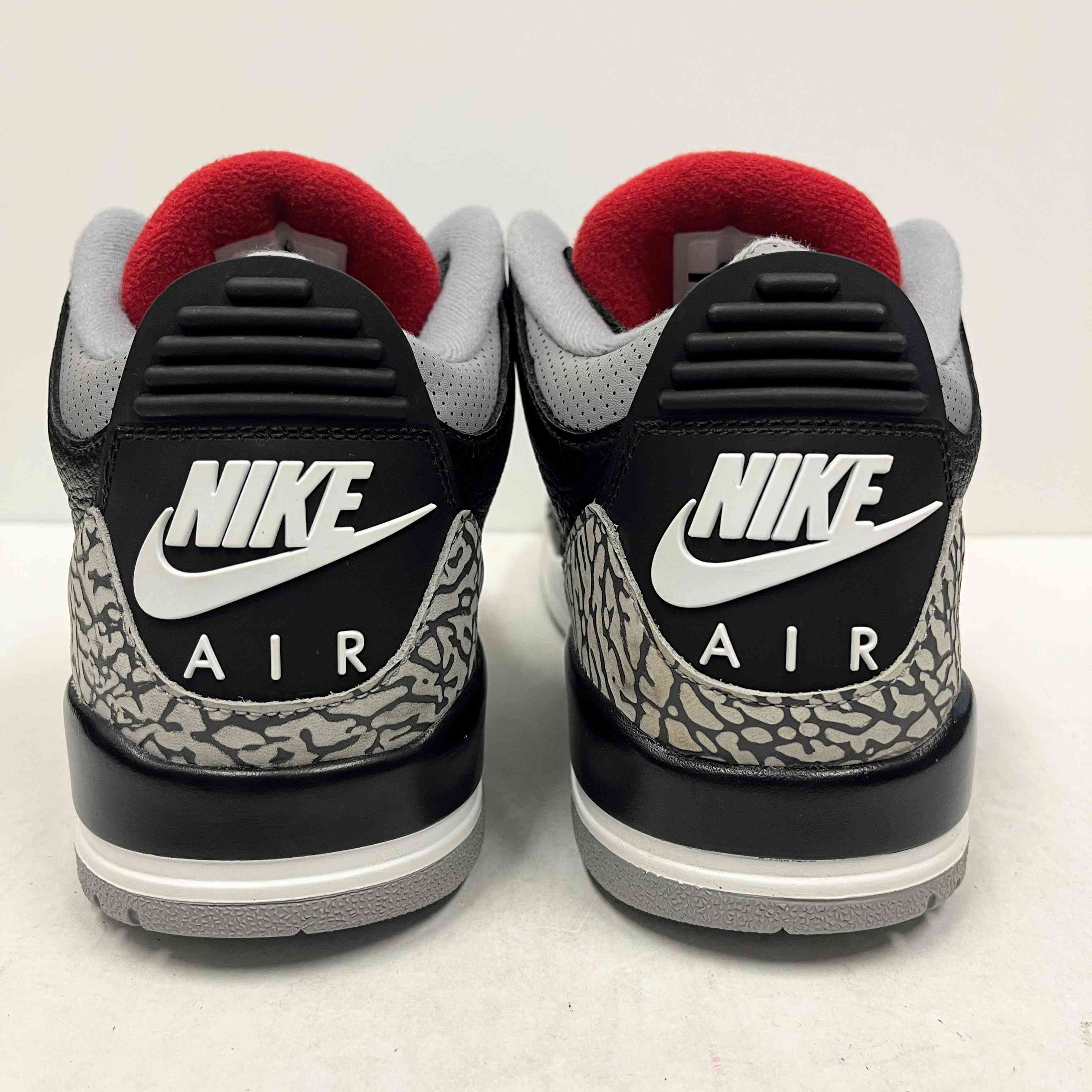 【US10】 AIR JORDAN 3 RETRO OG 854262-001 【USED】