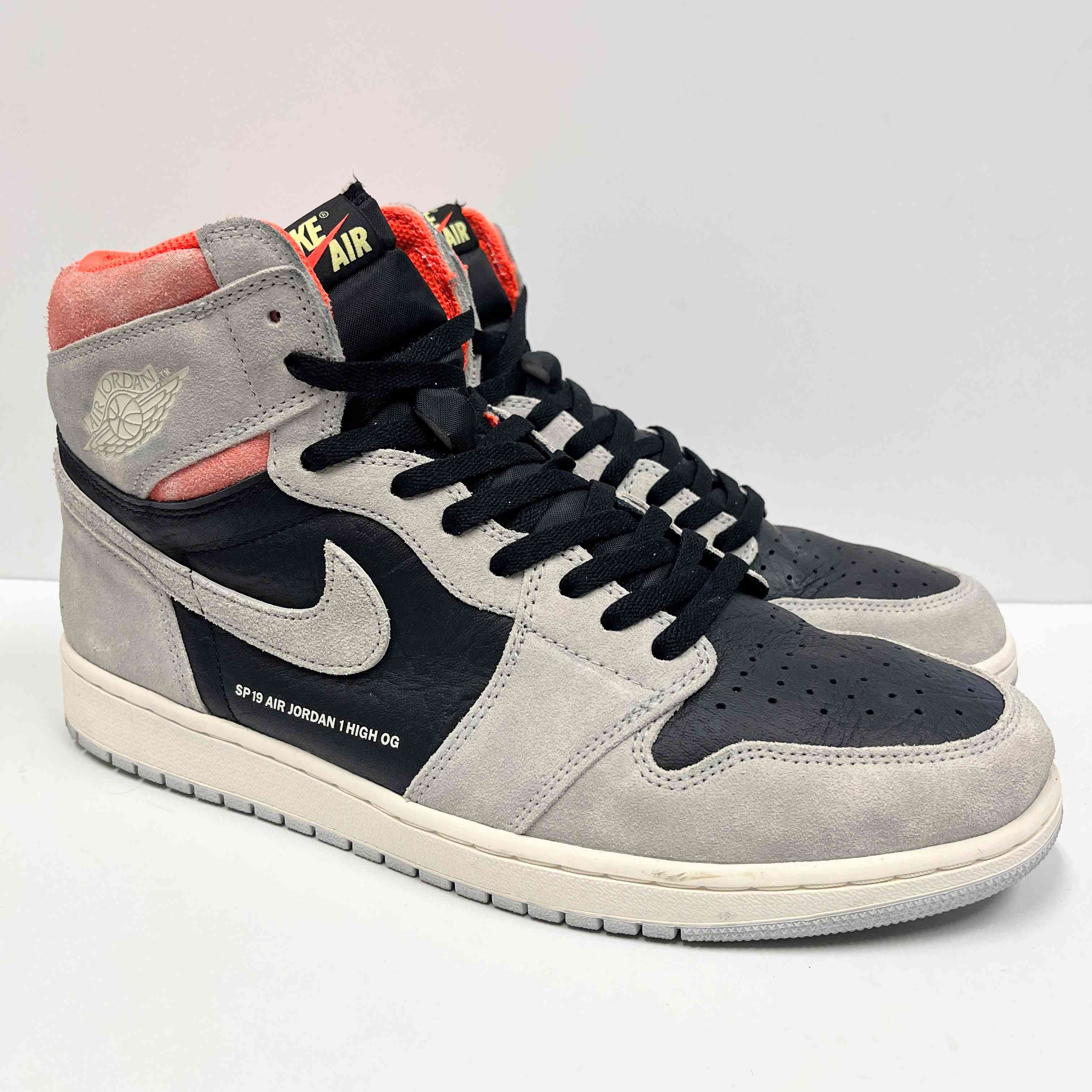 【US13】 AIR JORDAN 1 RETRO HIGH OG 555088-018 【USED】