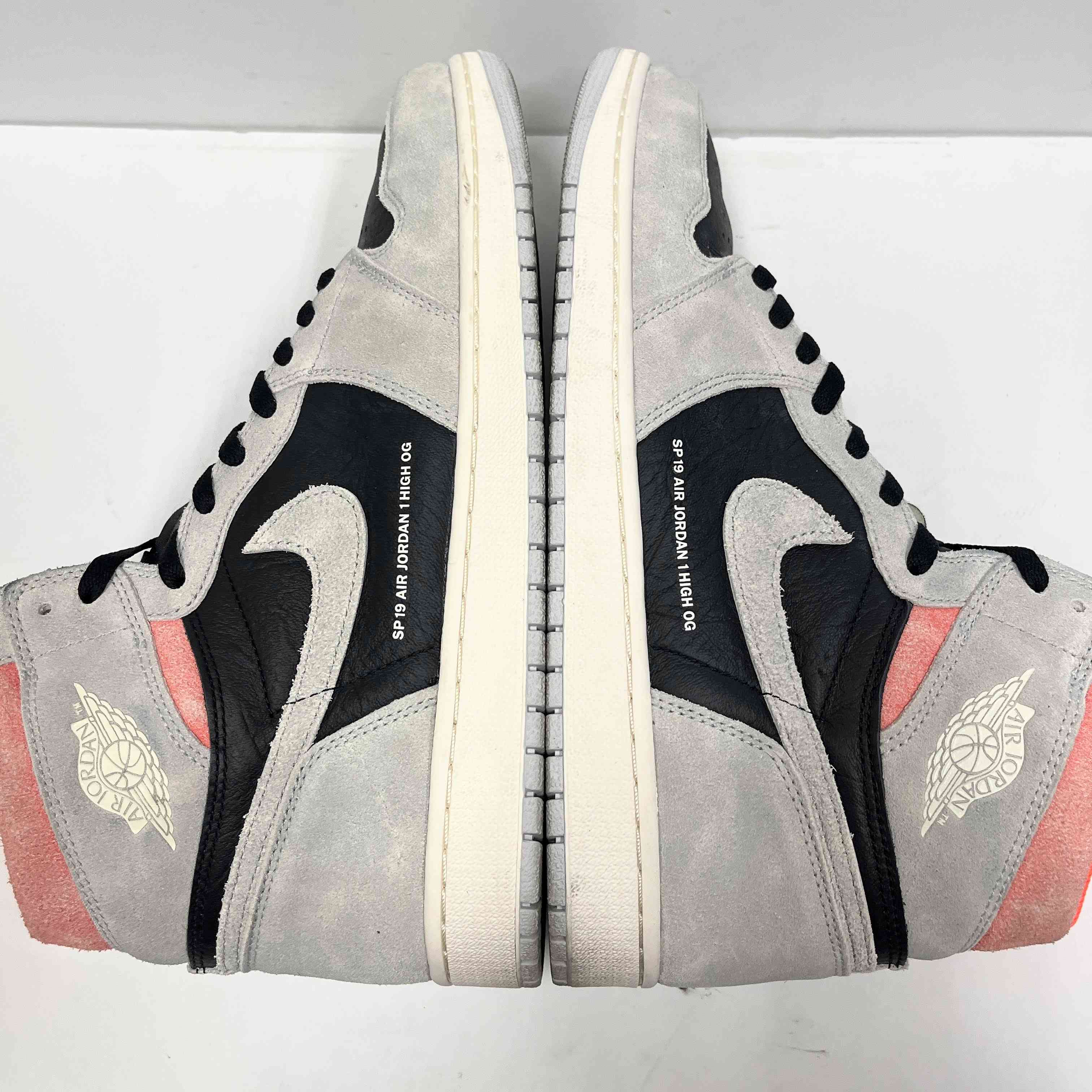 【US13】 AIR JORDAN 1 RETRO HIGH OG 555088-018 【USED】