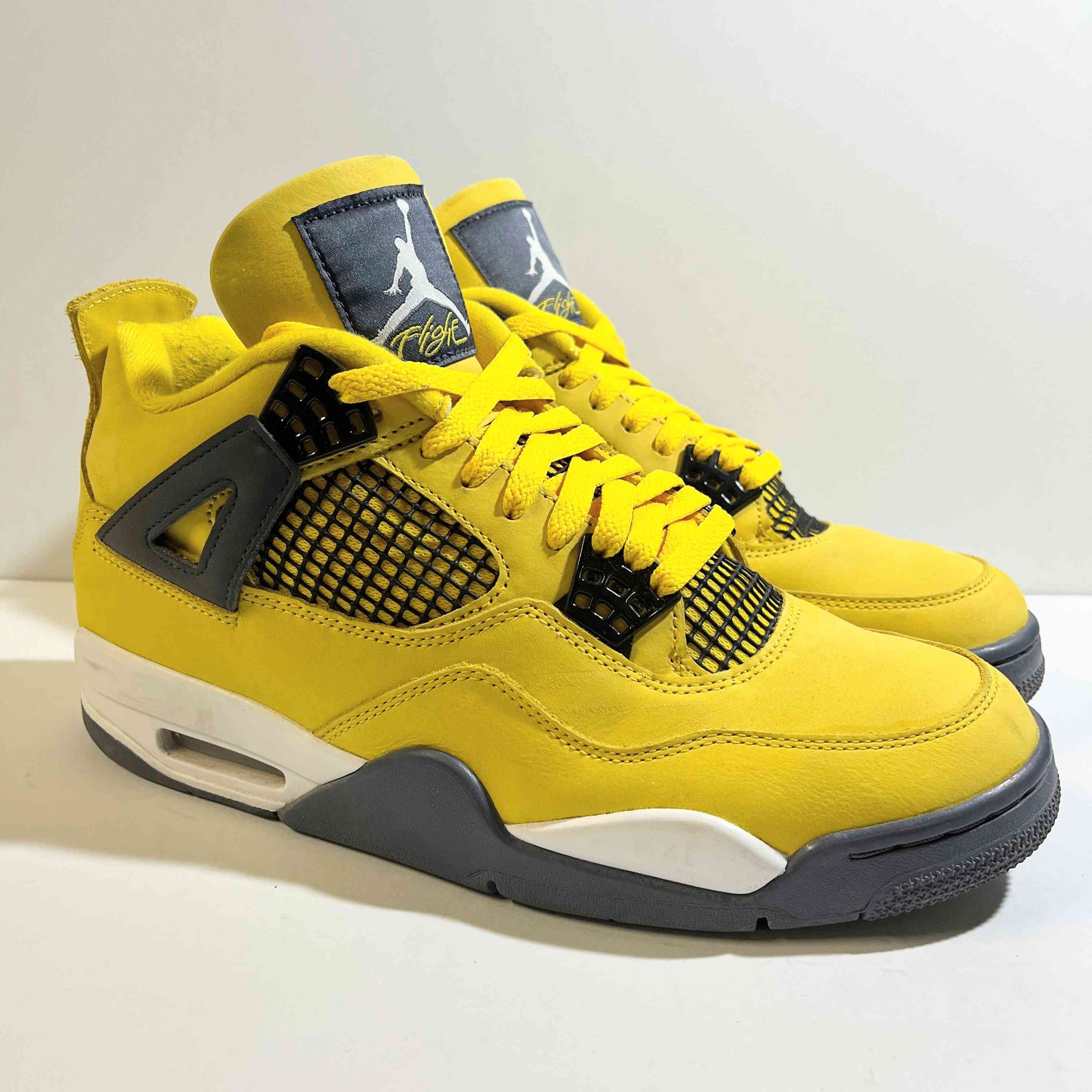 【US9.5】 AIR JORDAN 4 RETRO Tour Yellow CT8527-700 【USED】