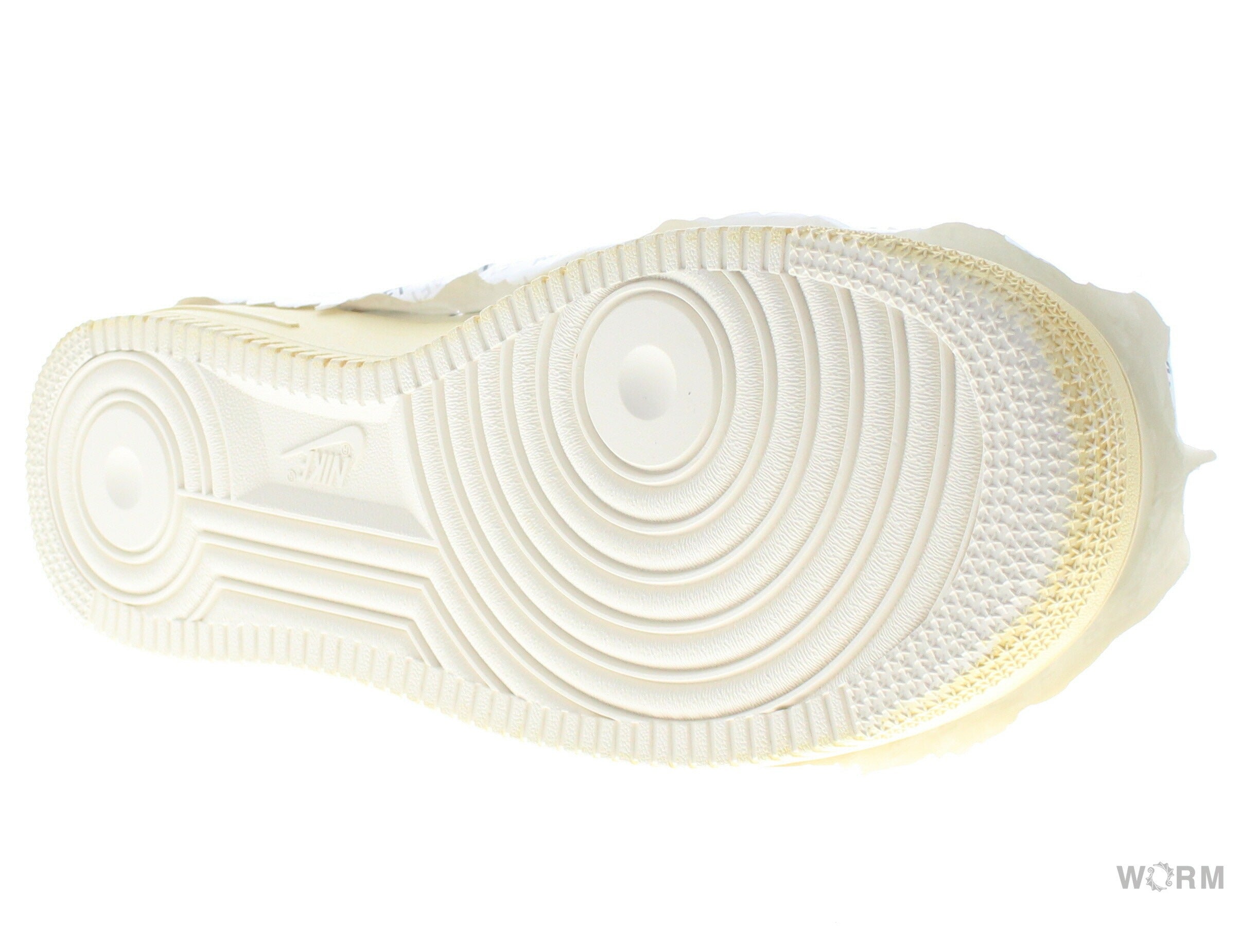 【US8.5】 NIKE AIR FORCE 1 07 LV8 DJ4630-100 【DS】