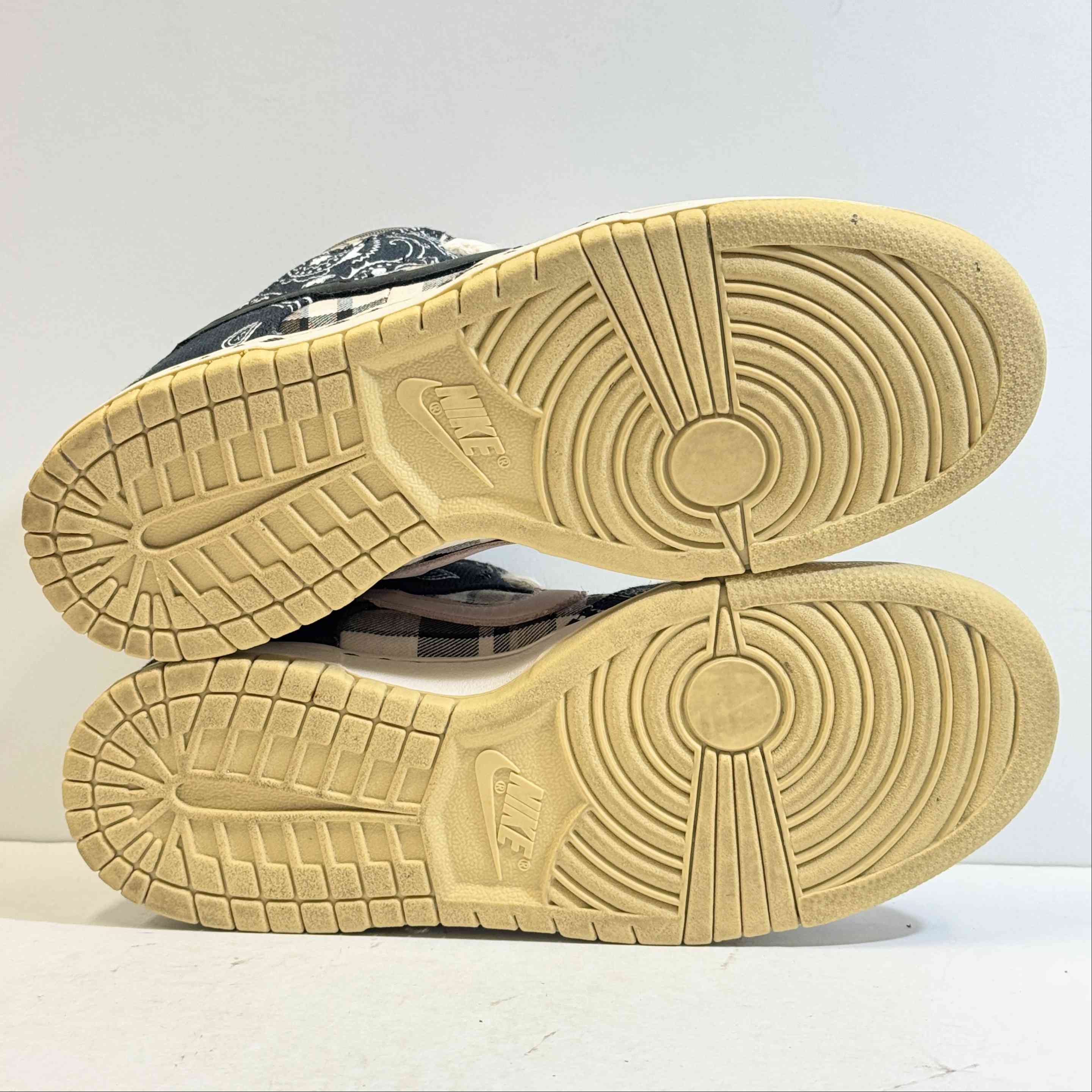 【US9】 NIKE SB SB DUNK LOW PRM QS TRAVIS SCOTT CT5053-001 【USED】