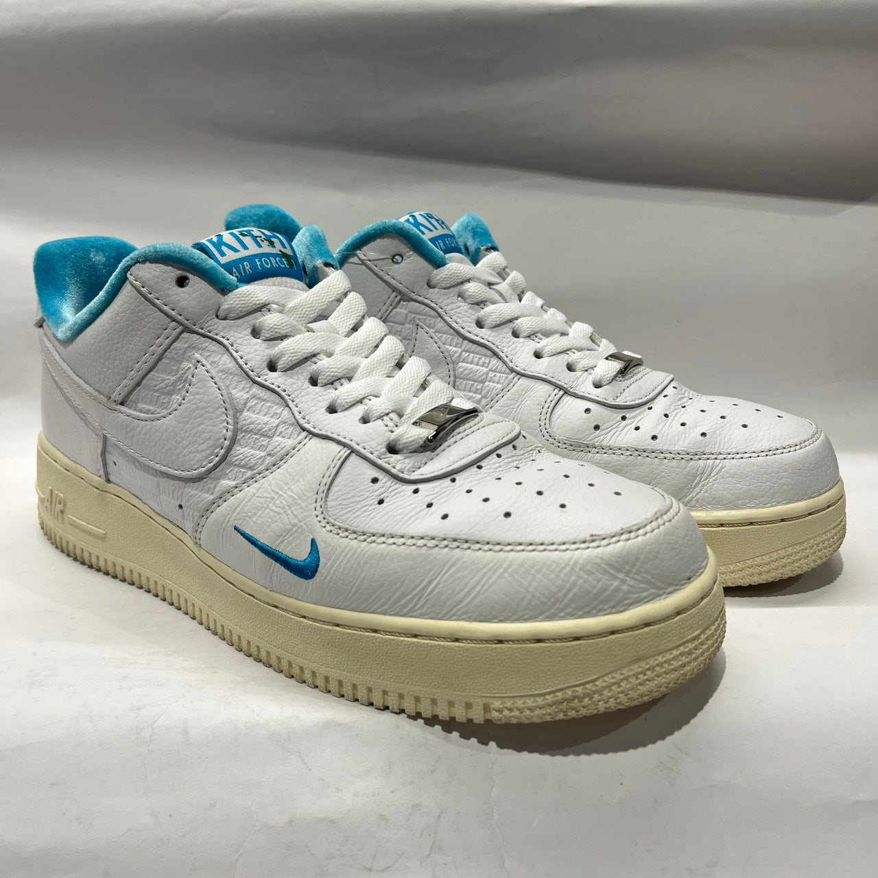 【US9】 NIKE AIR FORCE 1 LOW / KITH HAWAII DC9555-100 【USED】