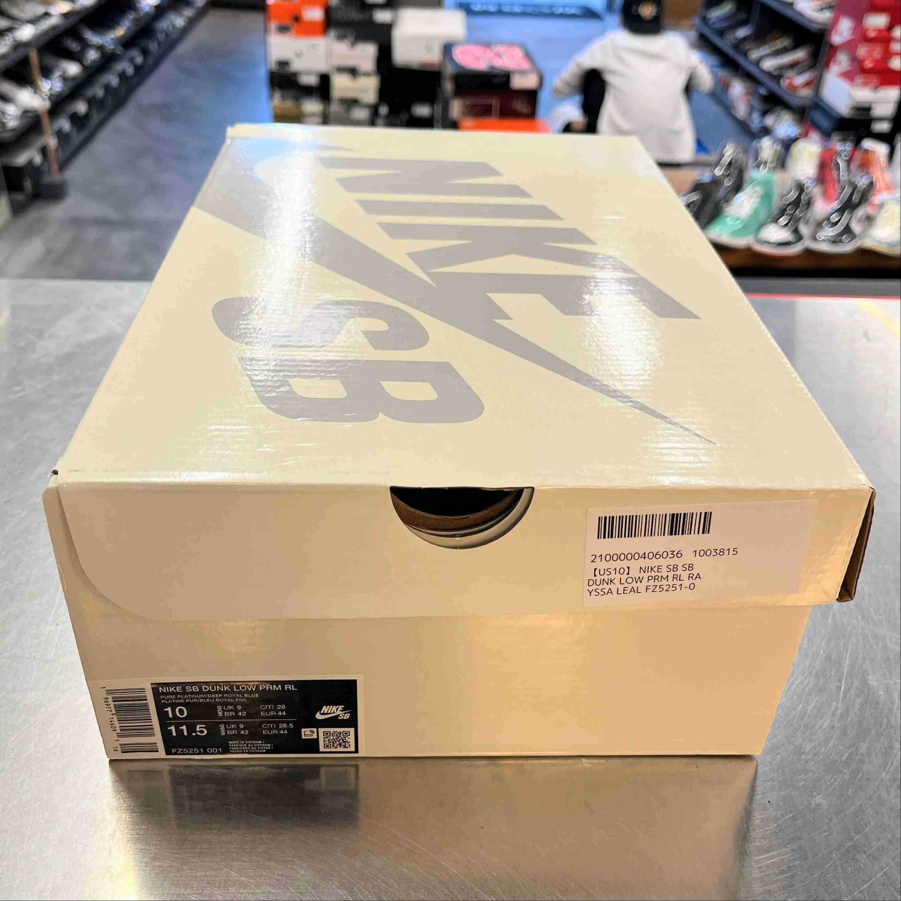 【US10】 NIKE SB SB DUNK LOW PRM RL RAYSSA LEAL FZ5251-001 【USED】