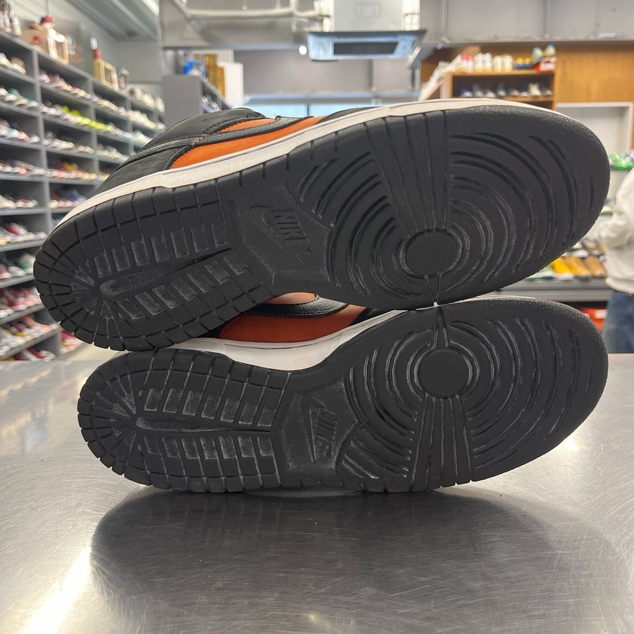 【US9.5】 NIKE SB DUNK LOW PRO SB ORANGE FLASH 304292-801 【USED】